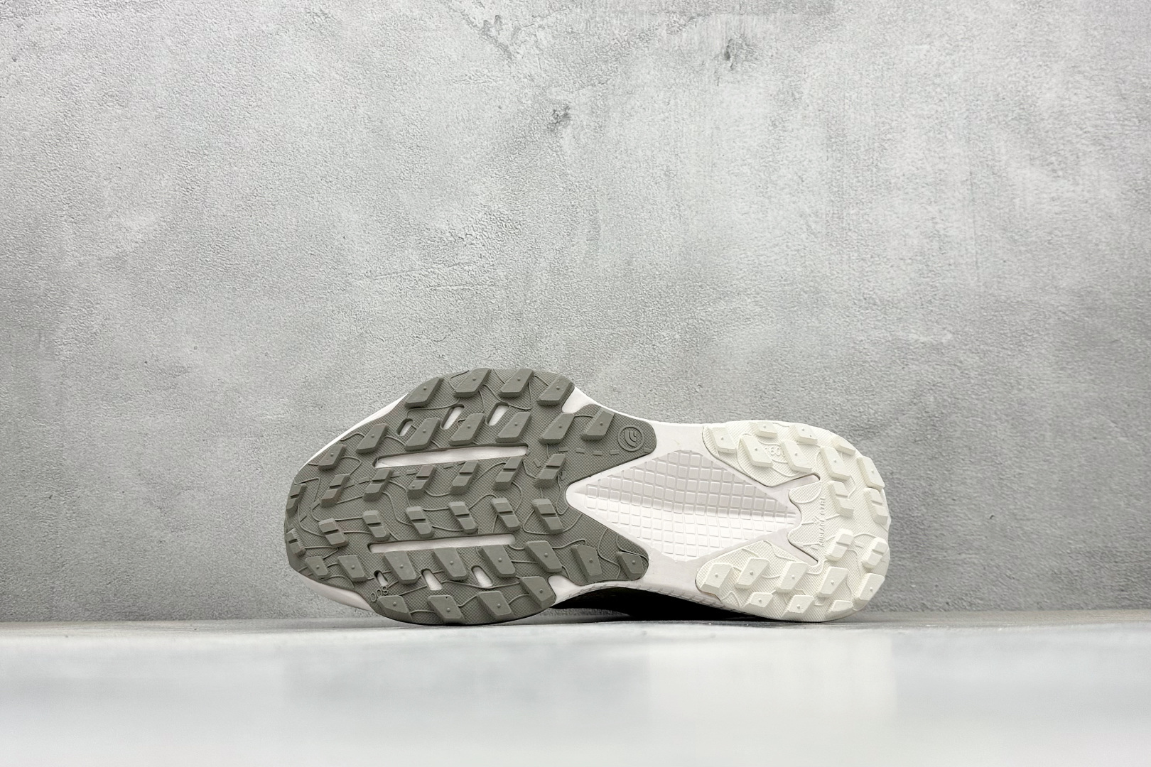 210 北面The North Face Altamesa 500 圆头系带减震耐磨低帮越野徒步鞋 NFOA83N3-7Y1