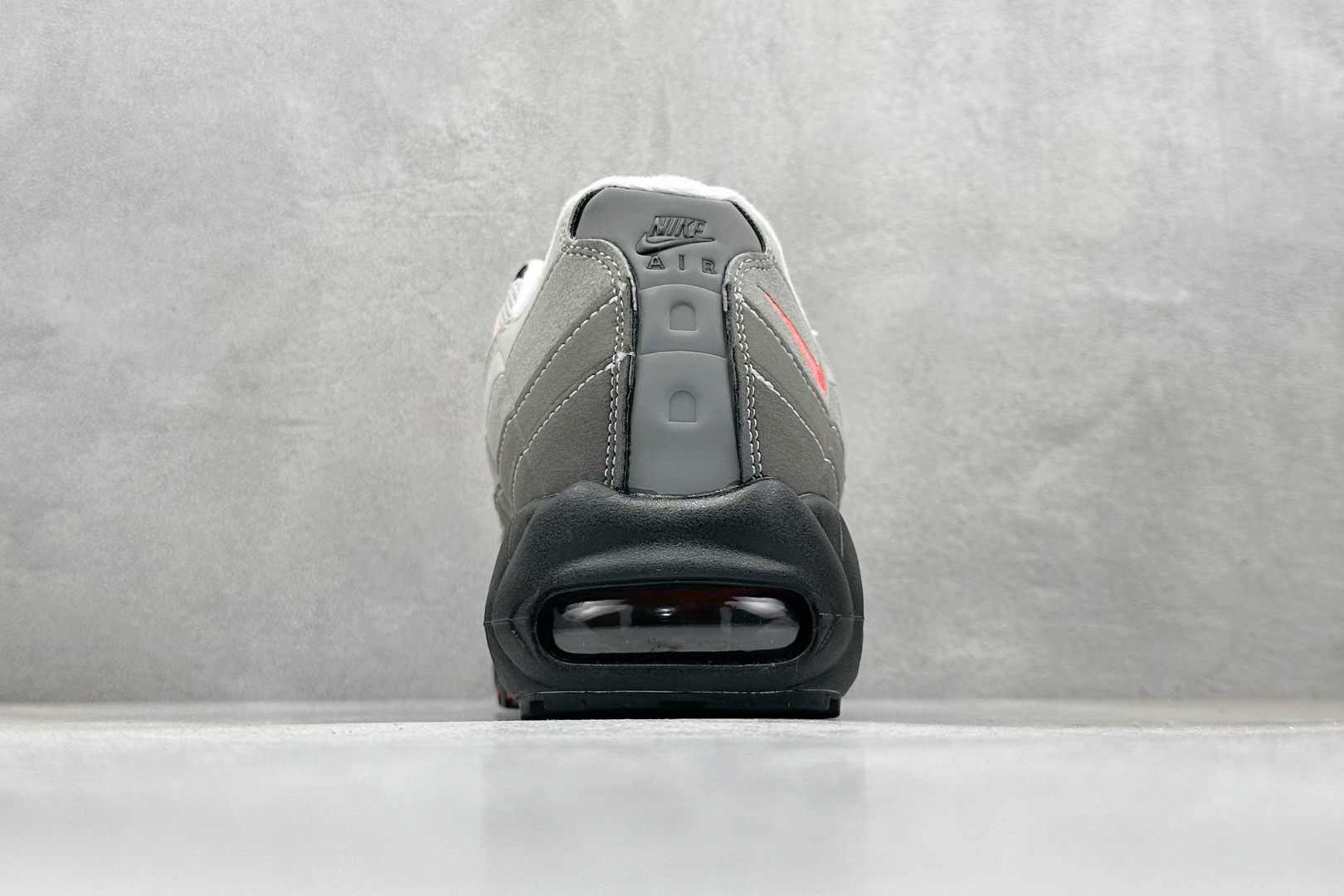 200 NK Air 95 黑灰红 织物气垫轻便低帮跑步鞋 AT2865-100-Chinese UA Cheap High Quatity Brand Clothes Bags handbags Sneakers wholesale wholesaler seller from China Factory suppliers Fashion Clothing Shoes best Quality Beautiful Price 200 NK Air 95 黑灰红 织物气垫轻便低帮跑步鞋 AT2865-100