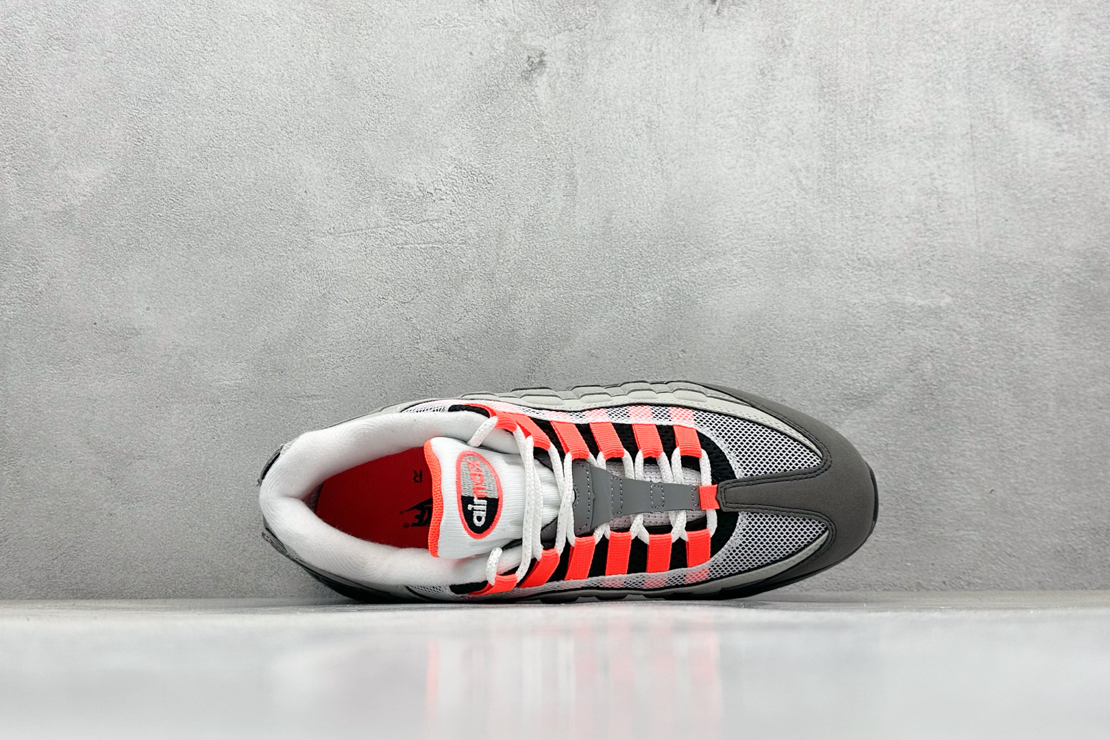 200 NK Air 95 黑灰红 织物气垫轻便低帮跑步鞋 AT2865-100-Chinese UA Cheap High Quatity Brand Clothes Bags handbags Sneakers wholesale wholesaler seller from China Factory suppliers Fashion Clothing Shoes best Quality Beautiful Price 200 NK Air 95 黑灰红 织物气垫轻便低帮跑步鞋 AT2865-100