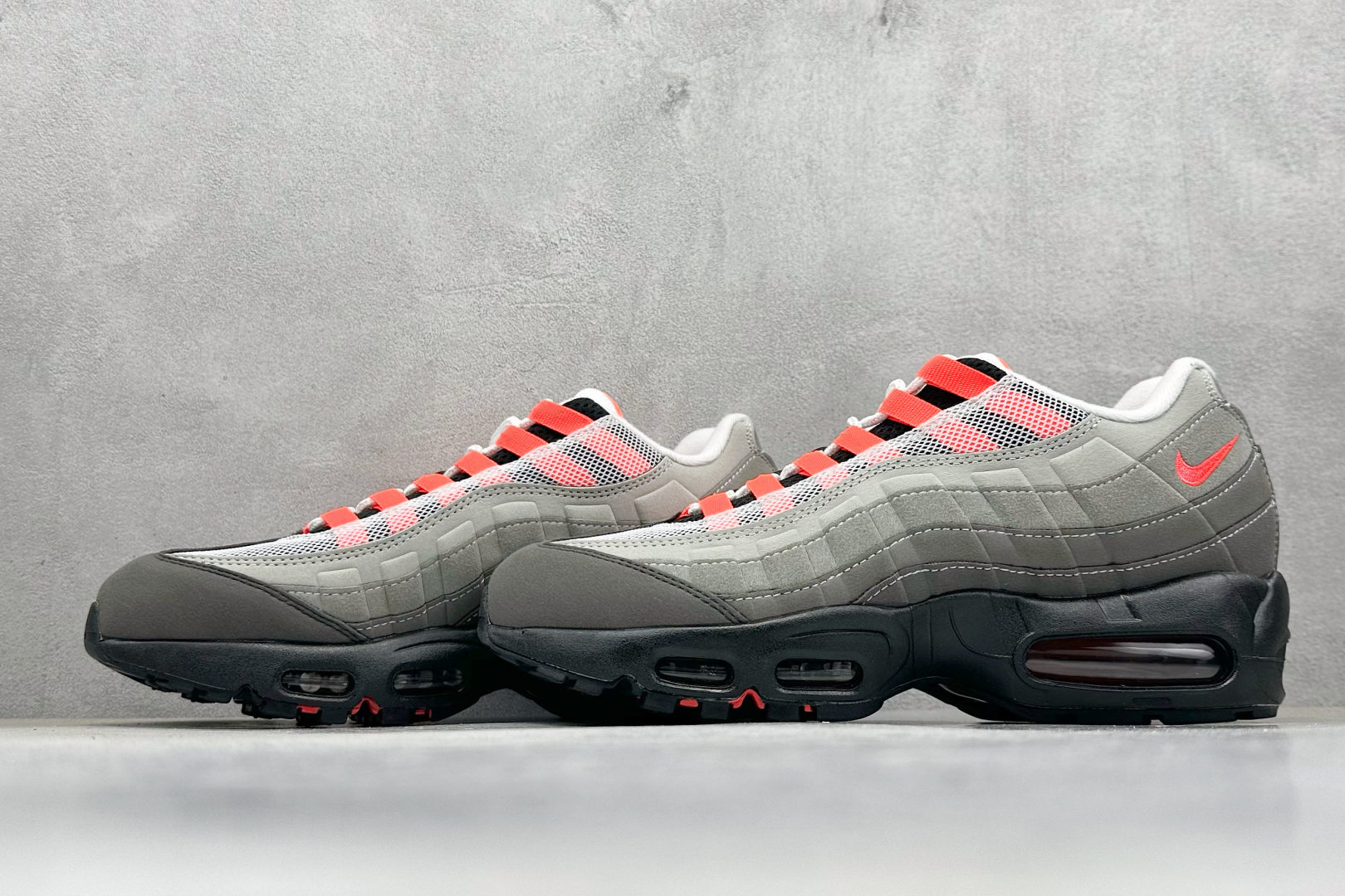 200 NK Air 95 黑灰红 织物气垫轻便低帮跑步鞋 AT2865-100-Chinese UA Cheap High Quatity Brand Clothes Bags handbags Sneakers wholesale wholesaler seller from China Factory suppliers Fashion Clothing Shoes best Quality Beautiful Price 200 NK Air 95 黑灰红 织物气垫轻便低帮跑步鞋 AT2865-100