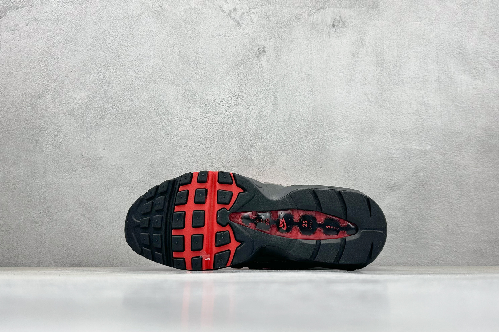 200 NK Air 95 黑灰红 织物气垫轻便低帮跑步鞋 AT2865-100-Chinese UA Cheap High Quatity Brand Clothes Bags handbags Sneakers wholesale wholesaler seller from China Factory suppliers Fashion Clothing Shoes best Quality Beautiful Price 200 NK Air 95 黑灰红 织物气垫轻便低帮跑步鞋 AT2865-100