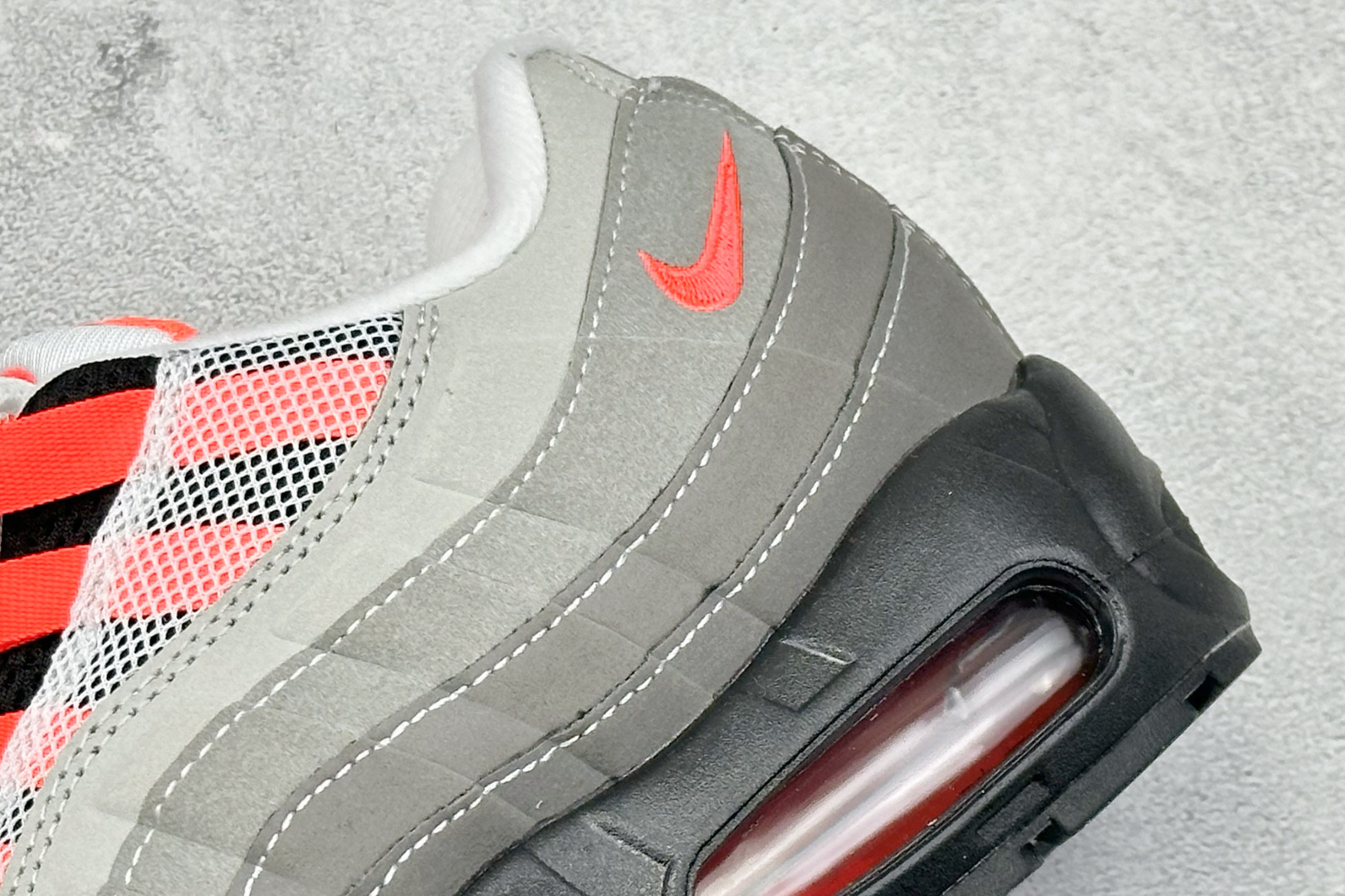 200 NK Air 95 黑灰红 织物气垫轻便低帮跑步鞋 AT2865-100-Chinese UA Cheap High Quatity Brand Clothes Bags handbags Sneakers wholesale wholesaler seller from China Factory suppliers Fashion Clothing Shoes best Quality Beautiful Price 200 NK Air 95 黑灰红 织物气垫轻便低帮跑步鞋 AT2865-100