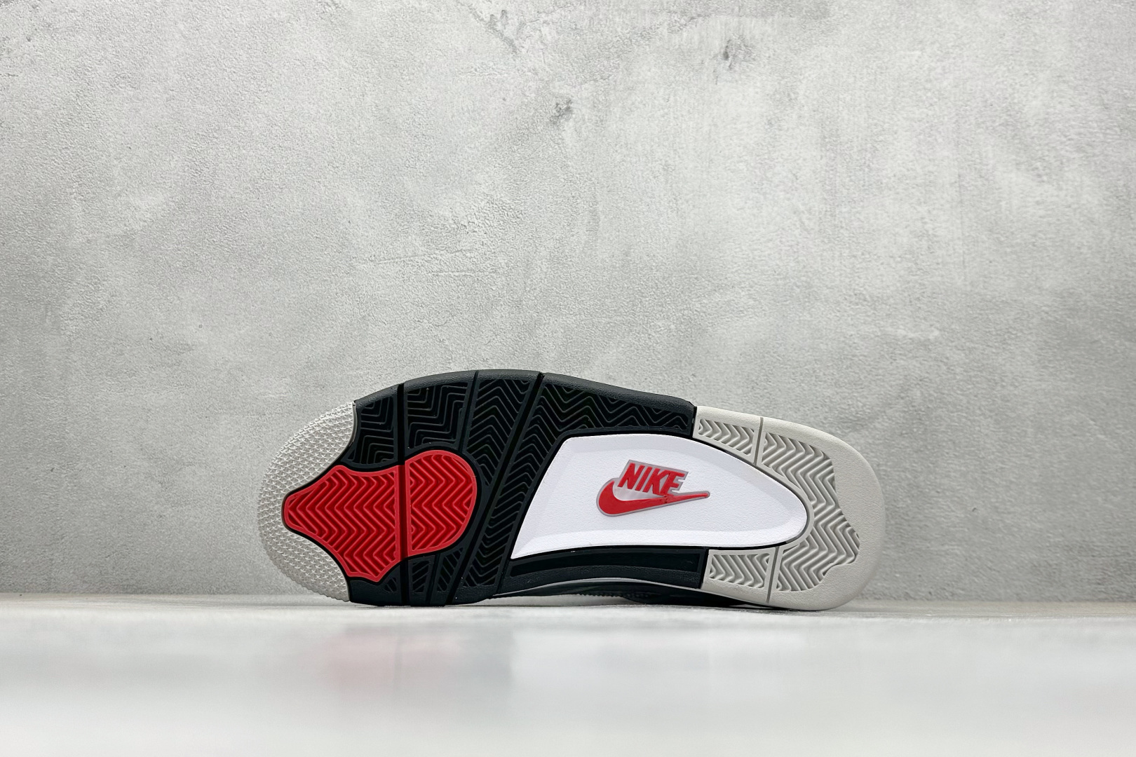 280 新F版Air Jordan AJ4 Retro 黑水泥 中帮篮球鞋 840606-192-Chinese UA Cheap High Quatity Brand Clothes Bags handbags Sneakers wholesale wholesaler seller from China Factory suppliers Fashion Clothing Shoes best Quality Beautiful Price 280 新F版Air Jordan AJ4 Retro 黑水泥 中帮篮球鞋 840606-192