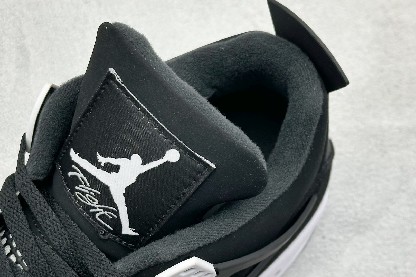 280 新F版Air Jordan AJ4 Retro 黑白 中帮篮球鞋 FQ8138-001