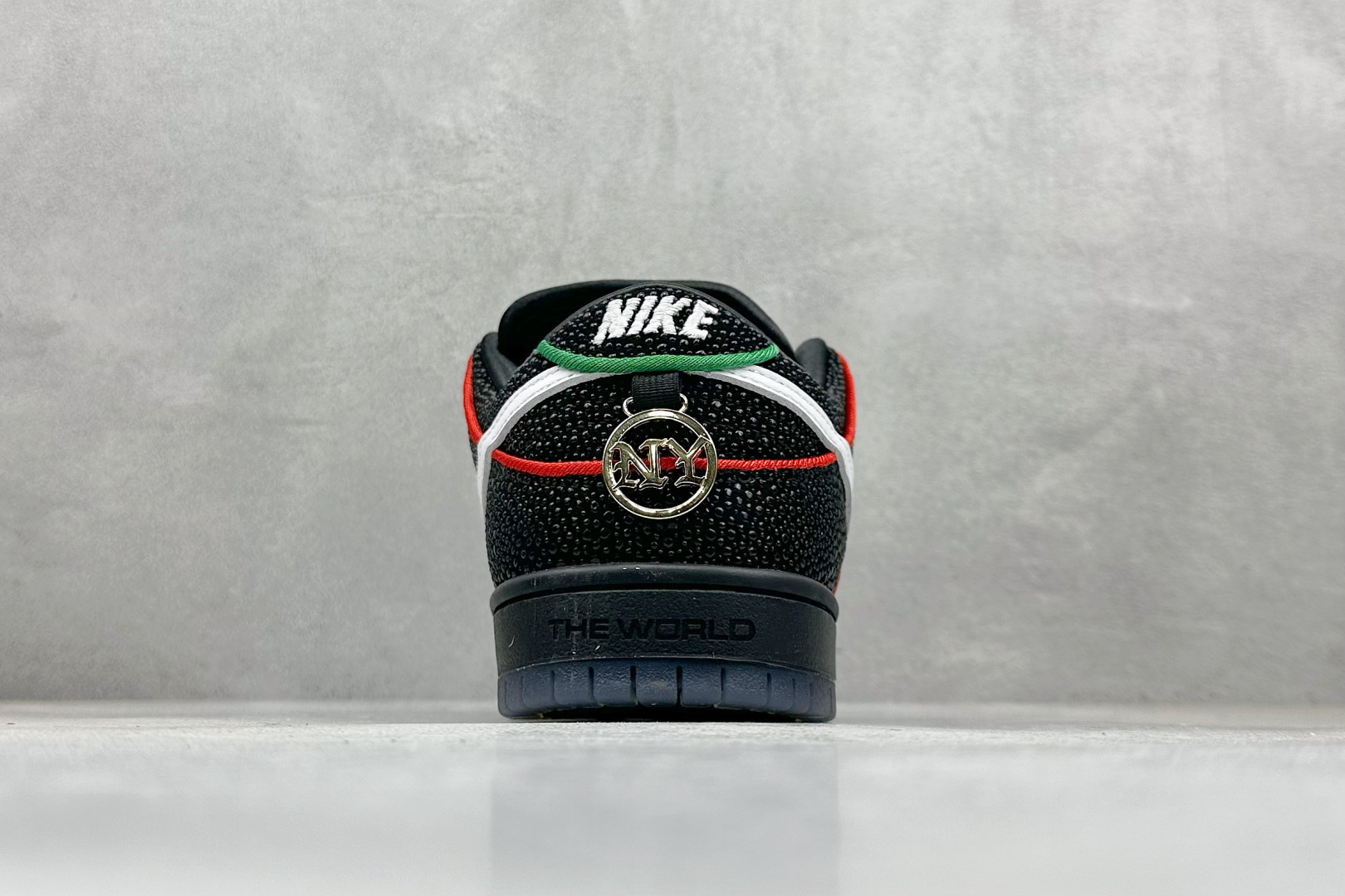 P340S2版本Bronx Girls Skate x Nike SB Dunk Low 联名款 低帮休闲滑板鞋 HV1664-001