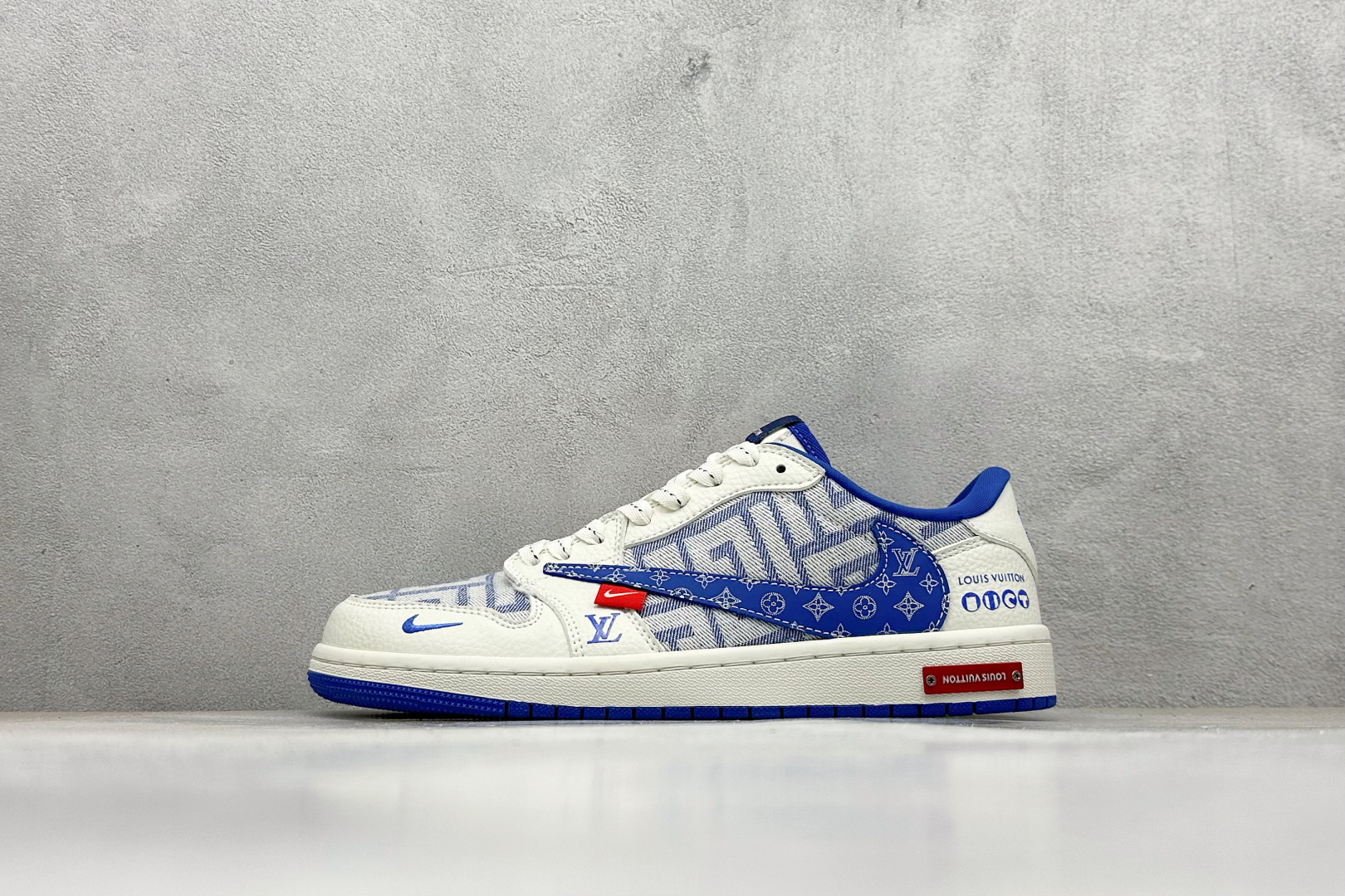 280 SC版Travis Scott x Fragment Design x Air Jordan 1 Low SP AJ1 乔1 LV联名 白蓝牛仔 低帮文化休闲板鞋 SC0601-055-Chinese UA Cheap High Quatity Brand Clothes Bags handbags Sneakers wholesale wholesaler seller from China Factory suppliers Fashion Clothing Shoes best Quality Beautiful Price 280 SC版Travis Scott x Fragment Design x Air Jordan 1 Low SP AJ1 乔1 LV联名 白蓝牛仔 低帮文化休闲板鞋 SC0601-055