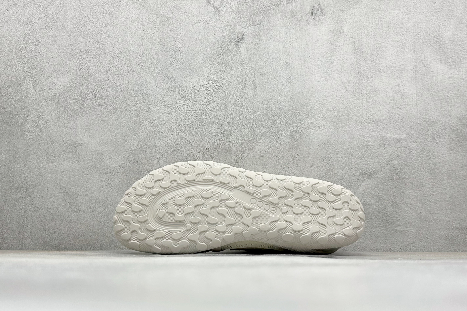 280 Ecco 爱步全新BIOM LITE系列创新薄底健步轻巧百搭赤足休闲鞋 802434