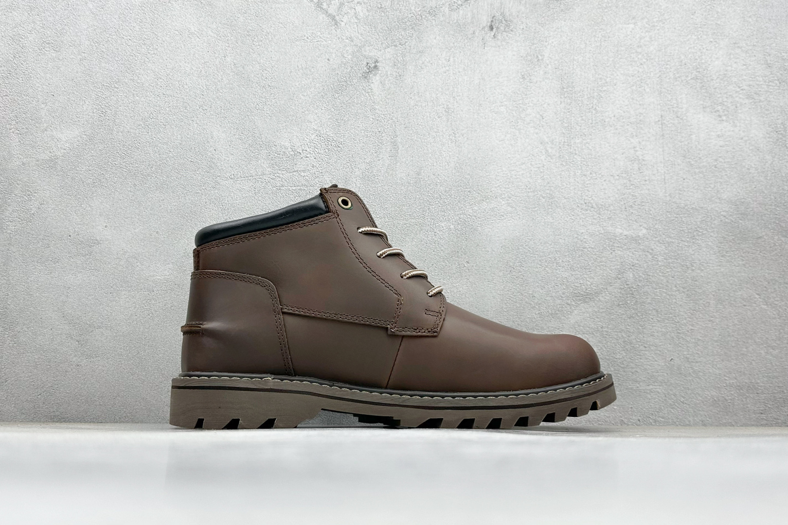 260 CAT卡特 硬汉推土机品牌经典百搭户外中帮休闲马丁靴系列