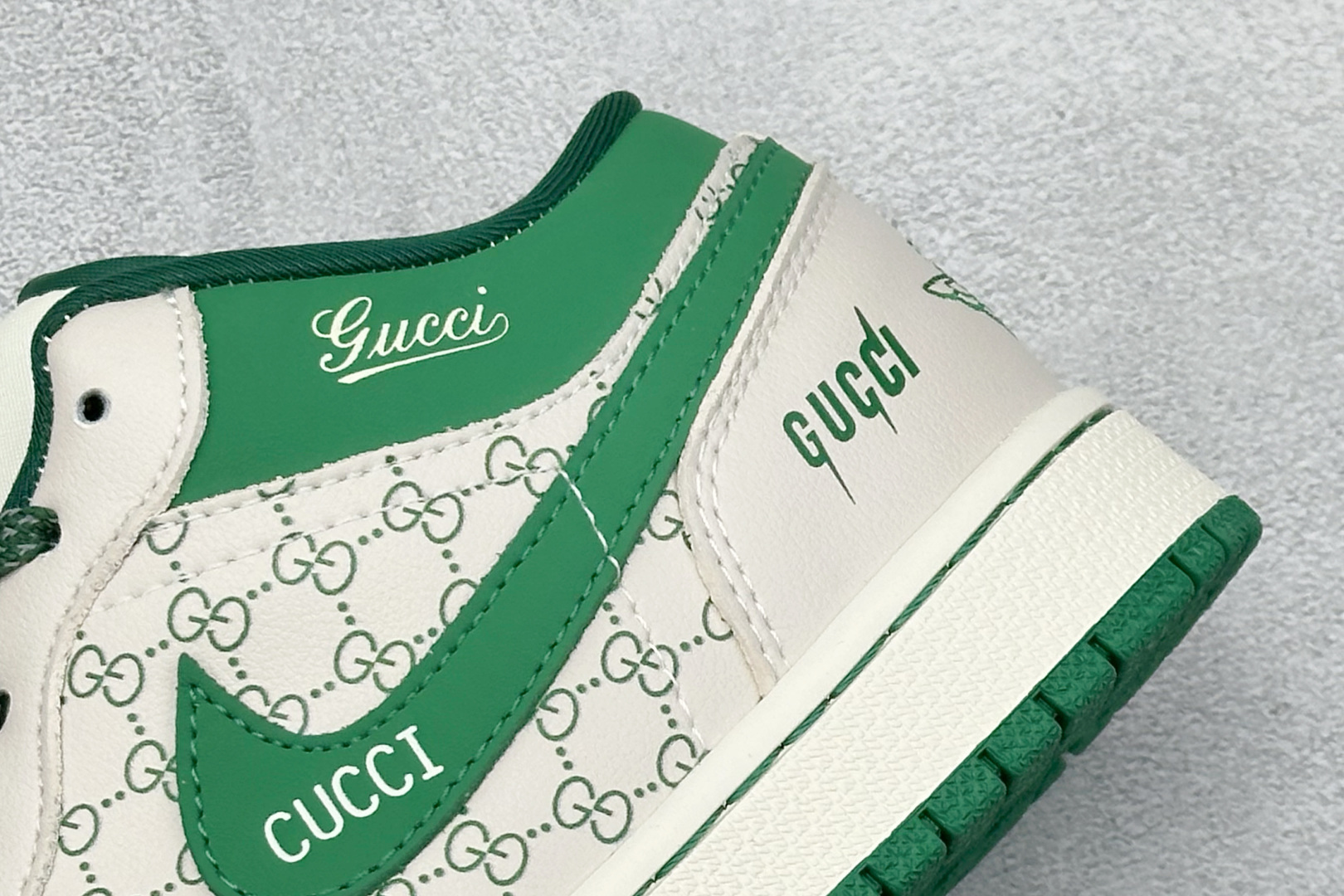 280 Nike Jordan Air Jordan 1 x GUCCI 米绿小勾 QD1988-001-Chinese UA Cheap High Quatity Brand Clothes Bags handbags Sneakers wholesale wholesaler seller from China Factory suppliers Fashion Clothing Shoes best Quality Beautiful Price 280 Nike Jordan Air Jordan 1 x GUCCI 米绿小勾 QD1988-001