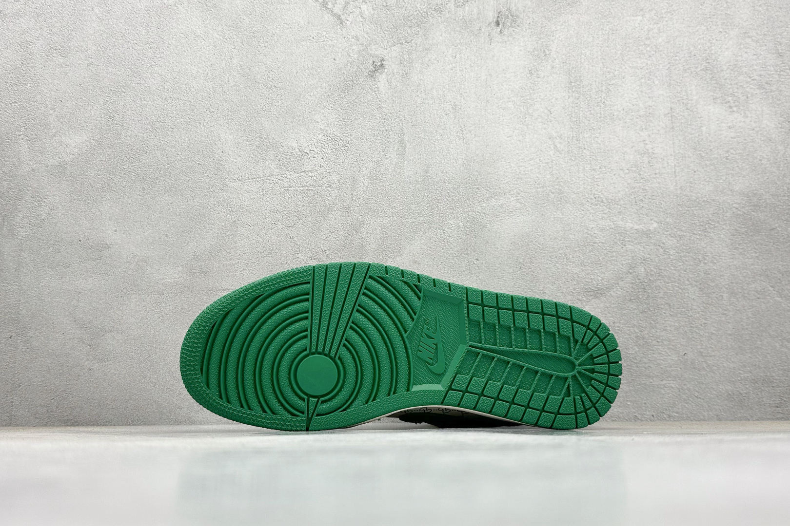 280 Nike Jordan Air Jordan 1 x GUCCI 米绿小勾 QD1988-001-Chinese UA Cheap High Quatity Brand Clothes Bags handbags Sneakers wholesale wholesaler seller from China Factory suppliers Fashion Clothing Shoes best Quality Beautiful Price 280 Nike Jordan Air Jordan 1 x GUCCI 米绿小勾 QD1988-001