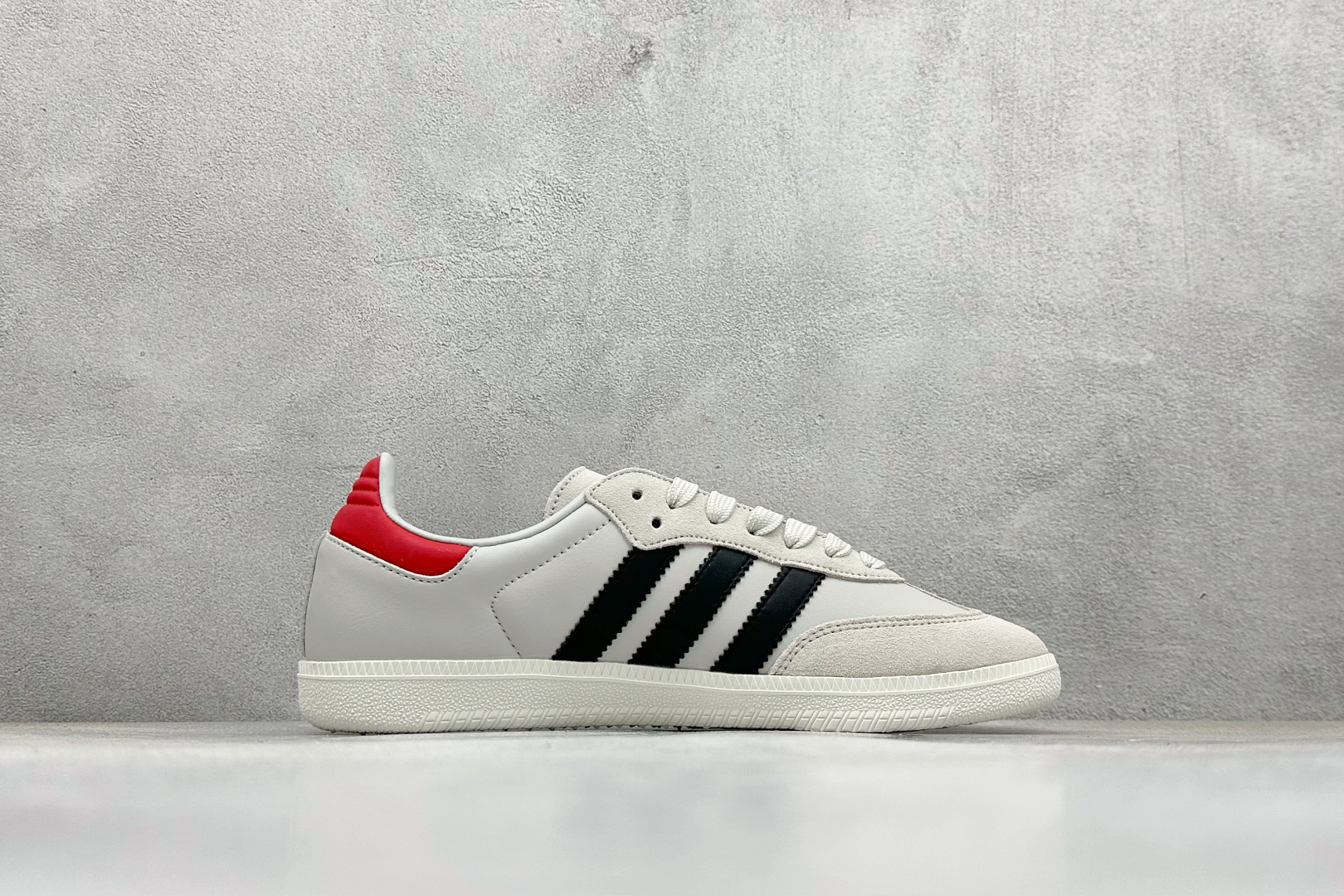 160 adidas originals Samba x Supreme 灰黑 桑巴舞系列复古经典轻便板鞋 GJ75814