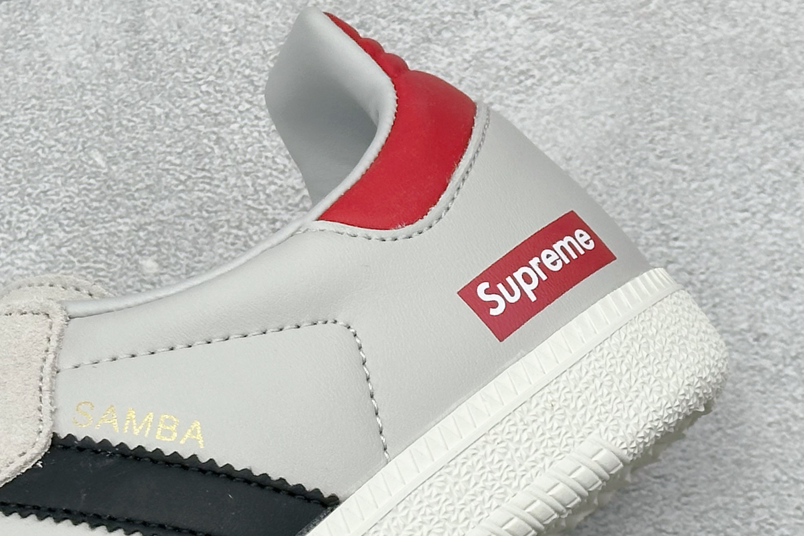 160 adidas originals Samba x Supreme 灰黑 桑巴舞系列复古经典轻便板鞋 GJ75814