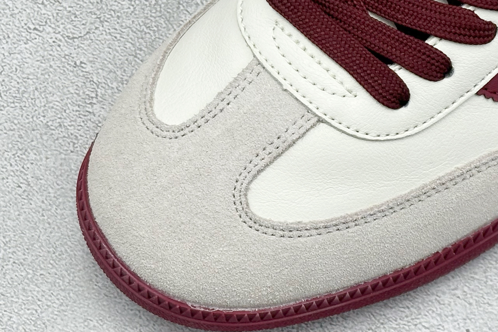 160 adidas originals Samba x Supreme 灰红 桑巴舞系列复古经典轻便板鞋 GJ75813