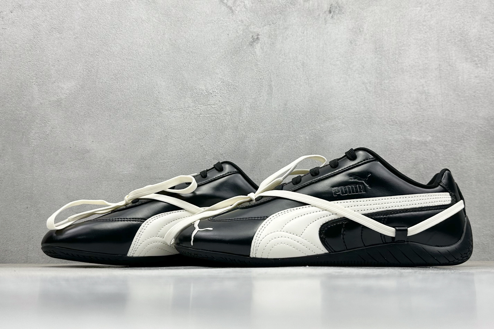 230 S2版Ferrari x Puma Speedcet 联名彪马低帮复古运动休闲赛车跑鞋 404391-01