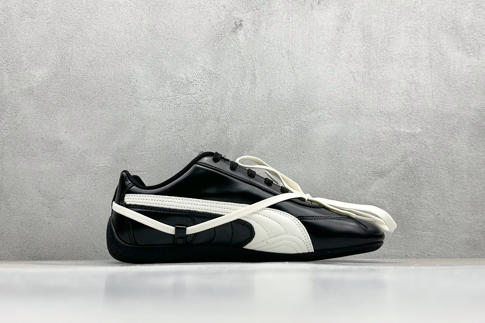 230 S2版Ferrari x Puma Speedcet 联名彪马低帮复古运动休闲赛车跑鞋 404391-01