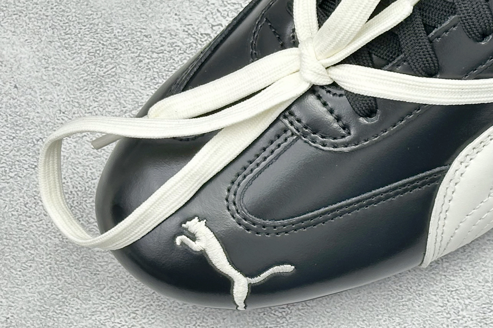 230 S2版Ferrari x Puma Speedcet 联名彪马低帮复古运动休闲赛车跑鞋 404391-01