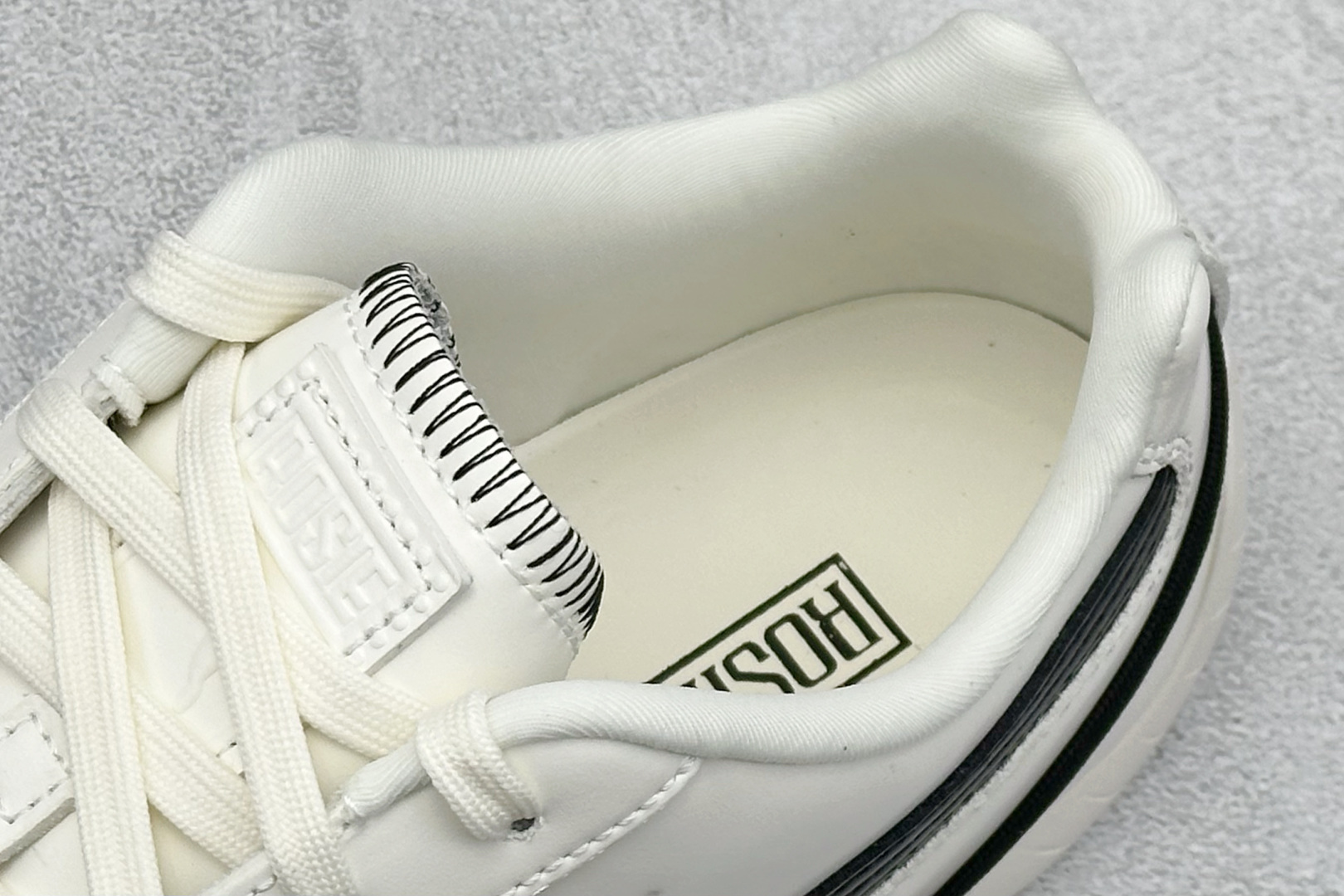 230 S2版Ferrari x Puma Speedcet 联名彪马低帮复古运动休闲赛车跑鞋 404390-01