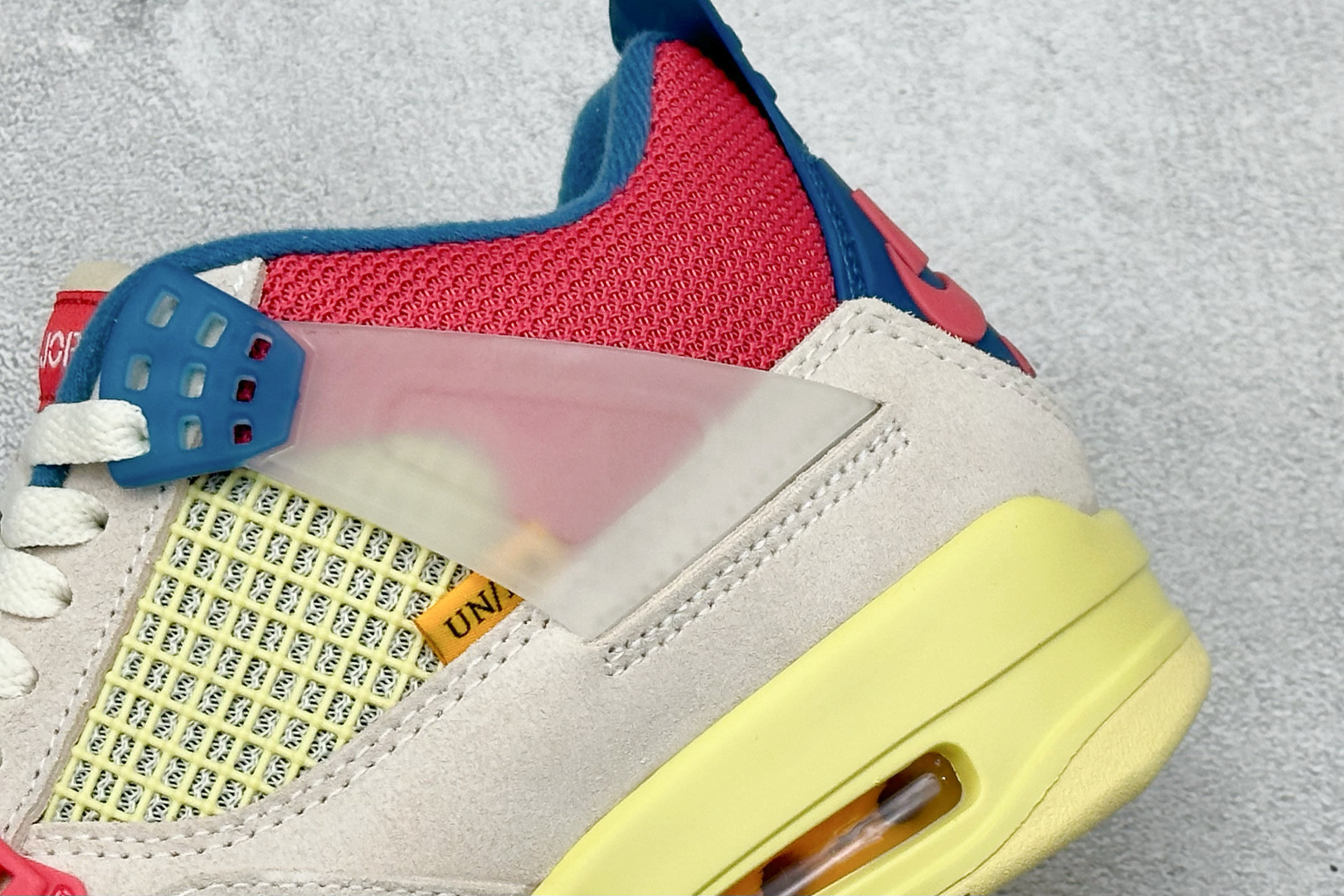 终端放店新F版Air Jordan AJ4 Retro 粉联名 中帮篮球鞋原楦原纸板同源开发 完美呈现乔