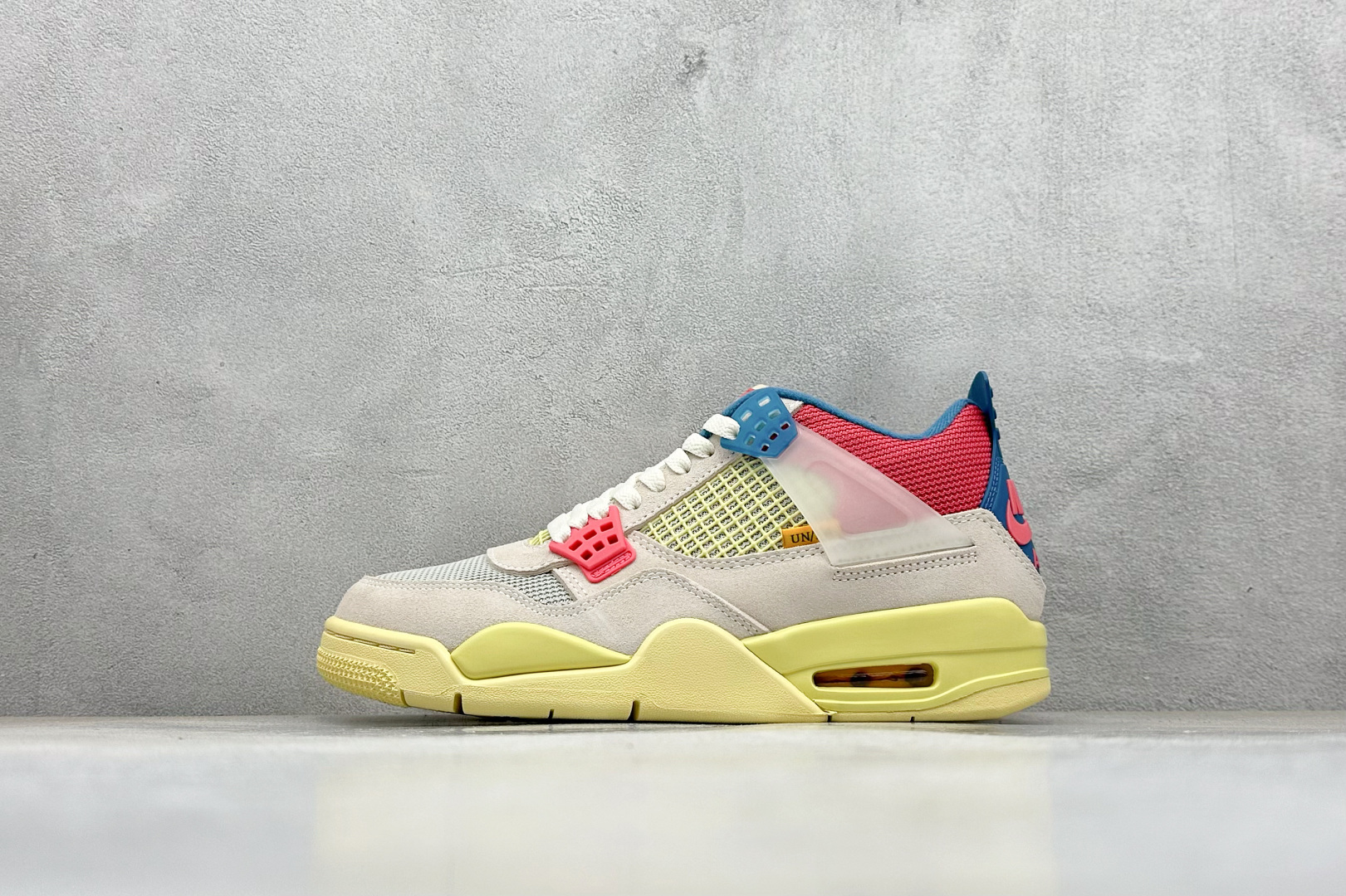 终端放店新F版Air Jordan AJ4 Retro 粉联名 中帮篮球鞋原楦原纸板同源开发 完美呈现乔