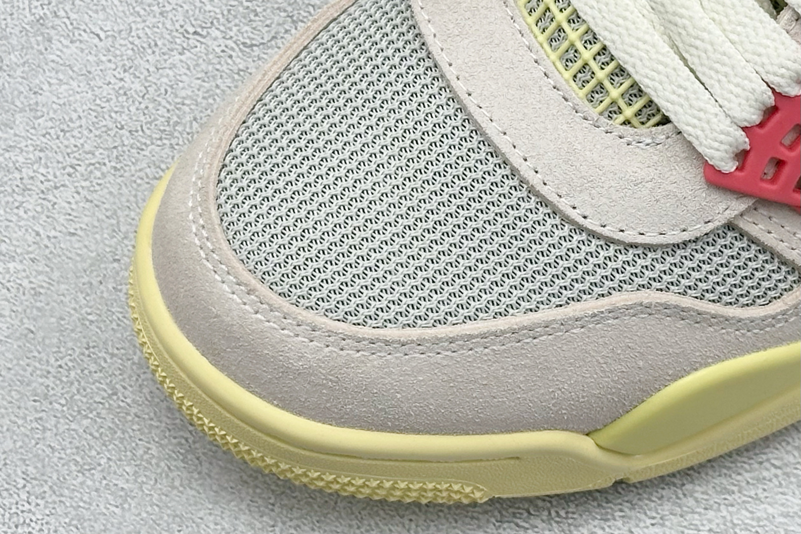 终端放店新F版Air Jordan AJ4 Retro 粉联名 中帮篮球鞋原楦原纸板同源开发 完美呈现乔