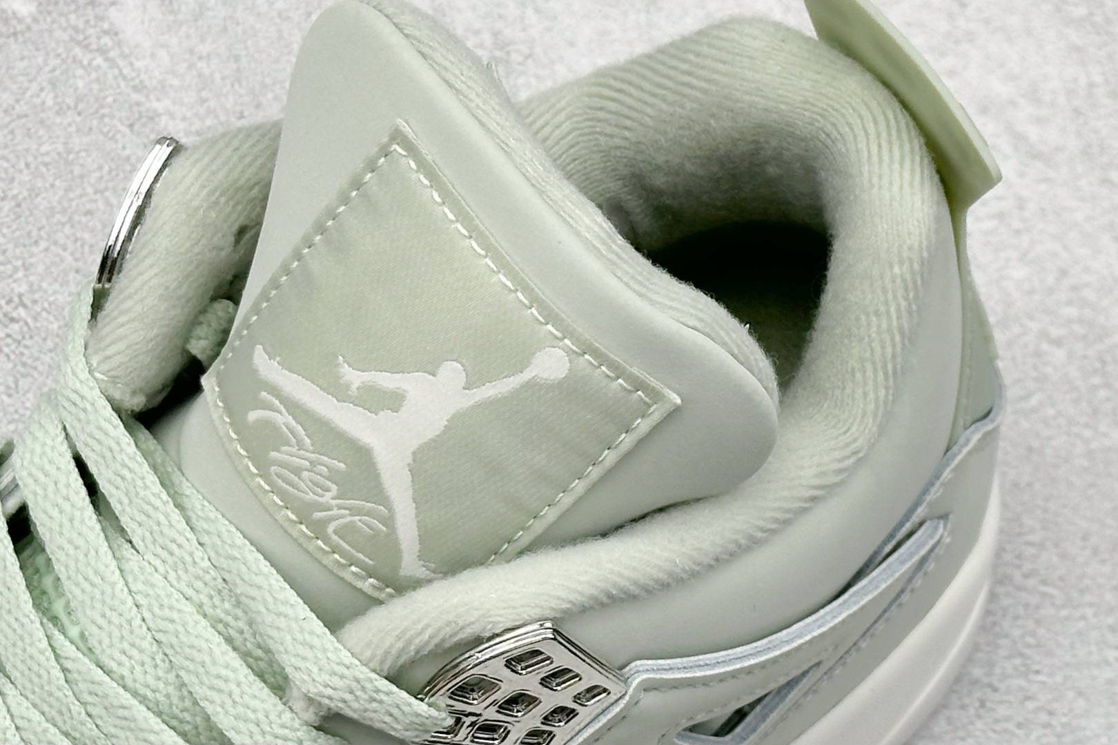 终端放店新F版Air Jordan AJ4 Retro 薄荷绿 中帮篮球鞋原楦原纸板同源开发 完美呈现乔