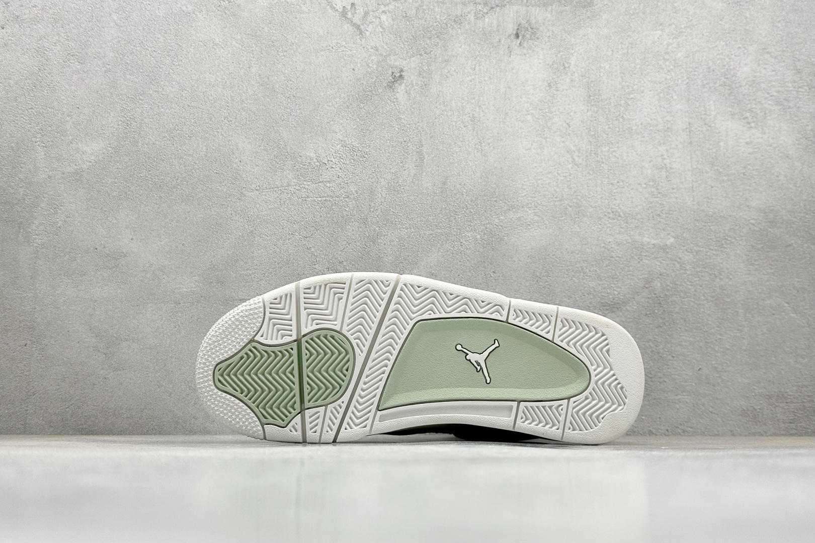 终端放店新F版Air Jordan AJ4 Retro 薄荷绿 中帮篮球鞋原楦原纸板同源开发 完美呈现乔