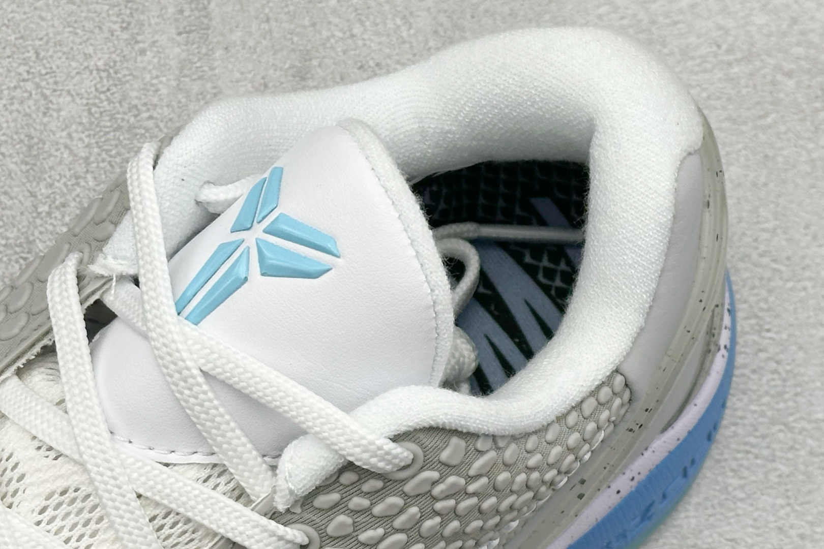 260 CK版NK Zoom Kobe 6 科比六代 前后气垫加持 PE2025-101-Chinese UA Cheap High Quatity Brand Clothes Bags handbags Sneakers wholesale wholesaler seller from China Factory suppliers Fashion Clothing Shoes best Quality Beautiful Price 260 CK版NK Zoom Kobe 6 科比六代 前后气垫加持 PE2025-101