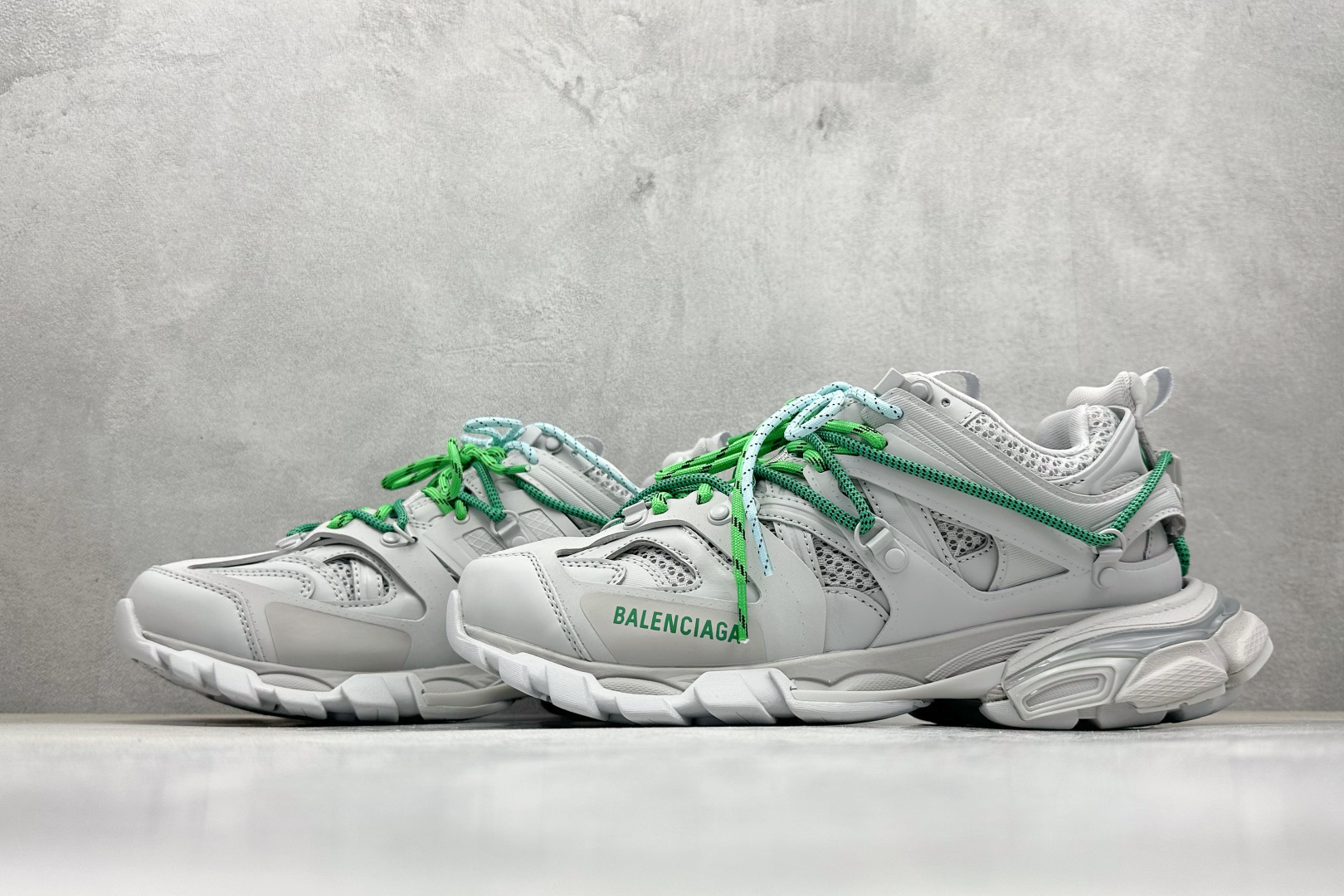 480 O Balenciaga Sneaker Tess s.Gomma 巴黎3.0 三代户外网面概念鞋 800592WTRHK-Chinese UA Cheap High Quatity Brand Clothes Bags handbags Sneakers wholesale wholesaler seller from China Factory suppliers Fashion Clothing Shoes best Quality Beautiful Price 480 O Balenciaga Sneaker Tess s.Gomma 巴黎3.0 三代户外网面概念鞋 800592WTRHK