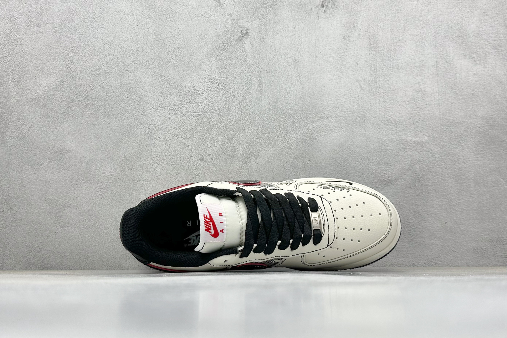 260 SC版Nike Air Force 1 Low 07 x LABUBU 白黑小勾 HQ1688-001