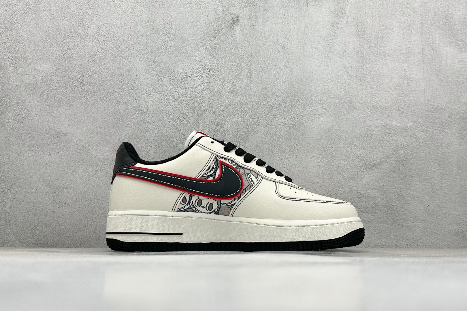 260 SC版Nike Air Force 1 Low 07 x LABUBU 白黑小勾 HQ1688-001