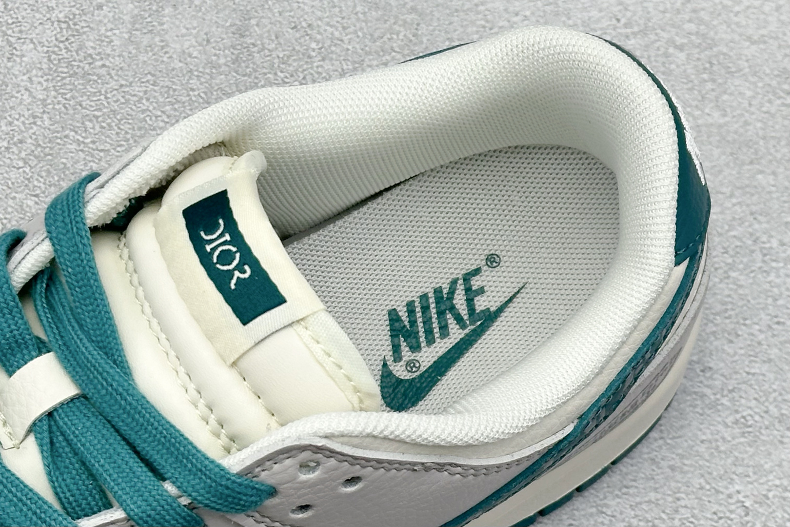 280 XC版Nike SB Dunk Low x DIOR 灰白绿小勾 ZH2598-277