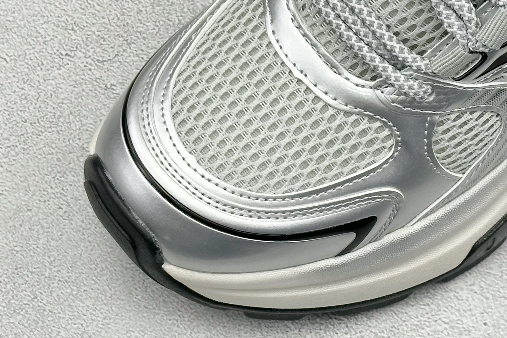 220 GG-CC 周也同款 星际航行 银色 银角大王厚底增高休闲运动鞋老爹鞋-Chinese UA Cheap High Quatity Brand Clothes Bags handbags Sneakers wholesale wholesaler seller from China Factory suppliers Fashion Clothing Shoes best Quality Beautiful Price 220 GG-CC 周也同款 星际航行 银色 银角大王厚底增高休闲运动鞋老爹鞋