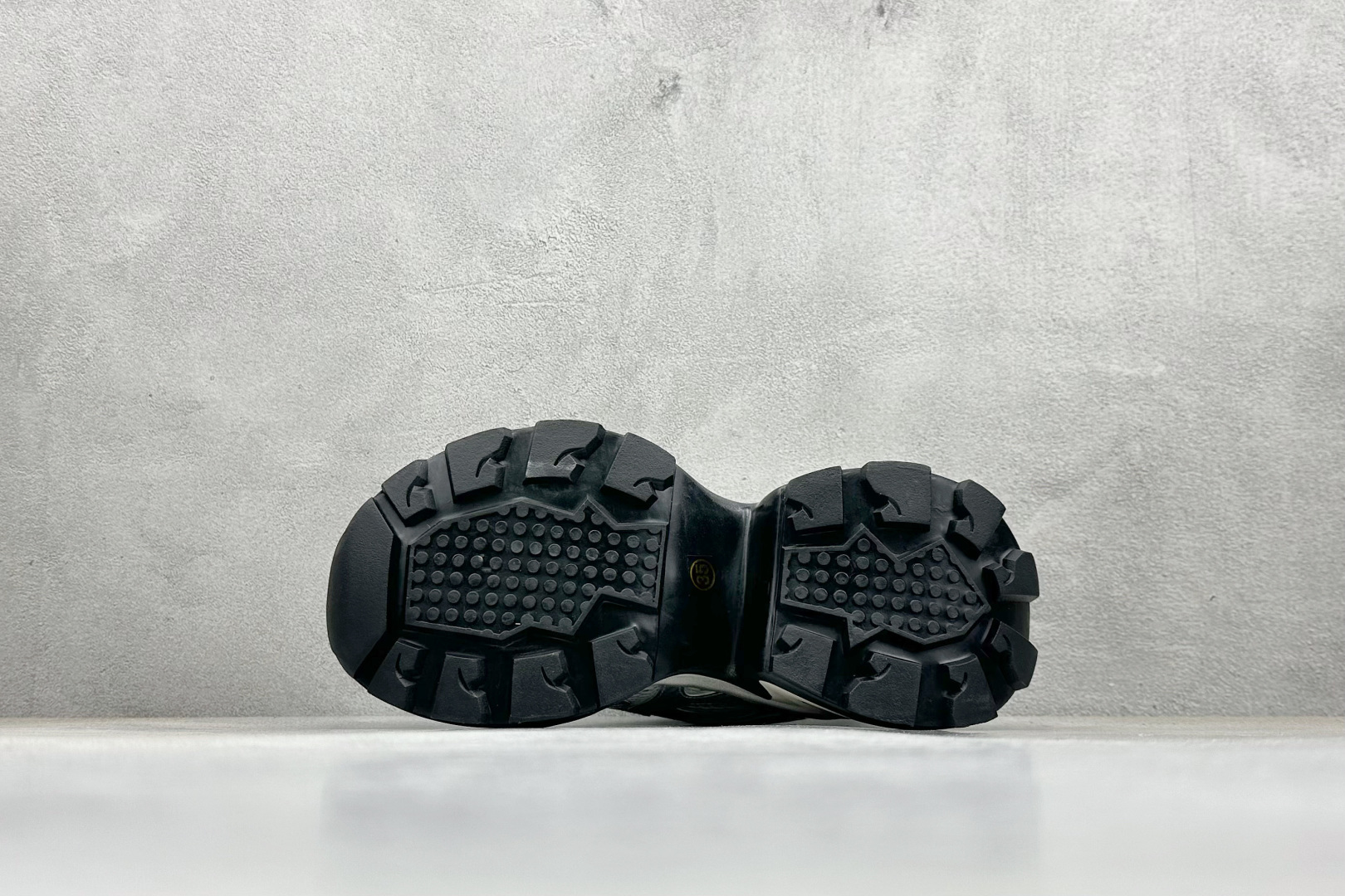 220 GG-CC 周也同款 星际航行 银色 银角大王厚底增高休闲运动鞋老爹鞋-Chinese UA Cheap High Quatity Brand Clothes Bags handbags Sneakers wholesale wholesaler seller from China Factory suppliers Fashion Clothing Shoes best Quality Beautiful Price 220 GG-CC 周也同款 星际航行 银色 银角大王厚底增高休闲运动鞋老爹鞋