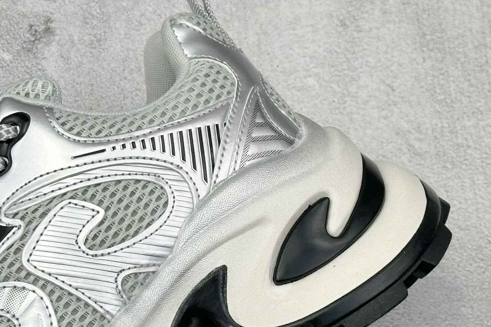 220 GG-CC 周也同款 星际航行 银色 银角大王厚底增高休闲运动鞋老爹鞋-Chinese UA Cheap High Quatity Brand Clothes Bags handbags Sneakers wholesale wholesaler seller from China Factory suppliers Fashion Clothing Shoes best Quality Beautiful Price 220 GG-CC 周也同款 星际航行 银色 银角大王厚底增高休闲运动鞋老爹鞋