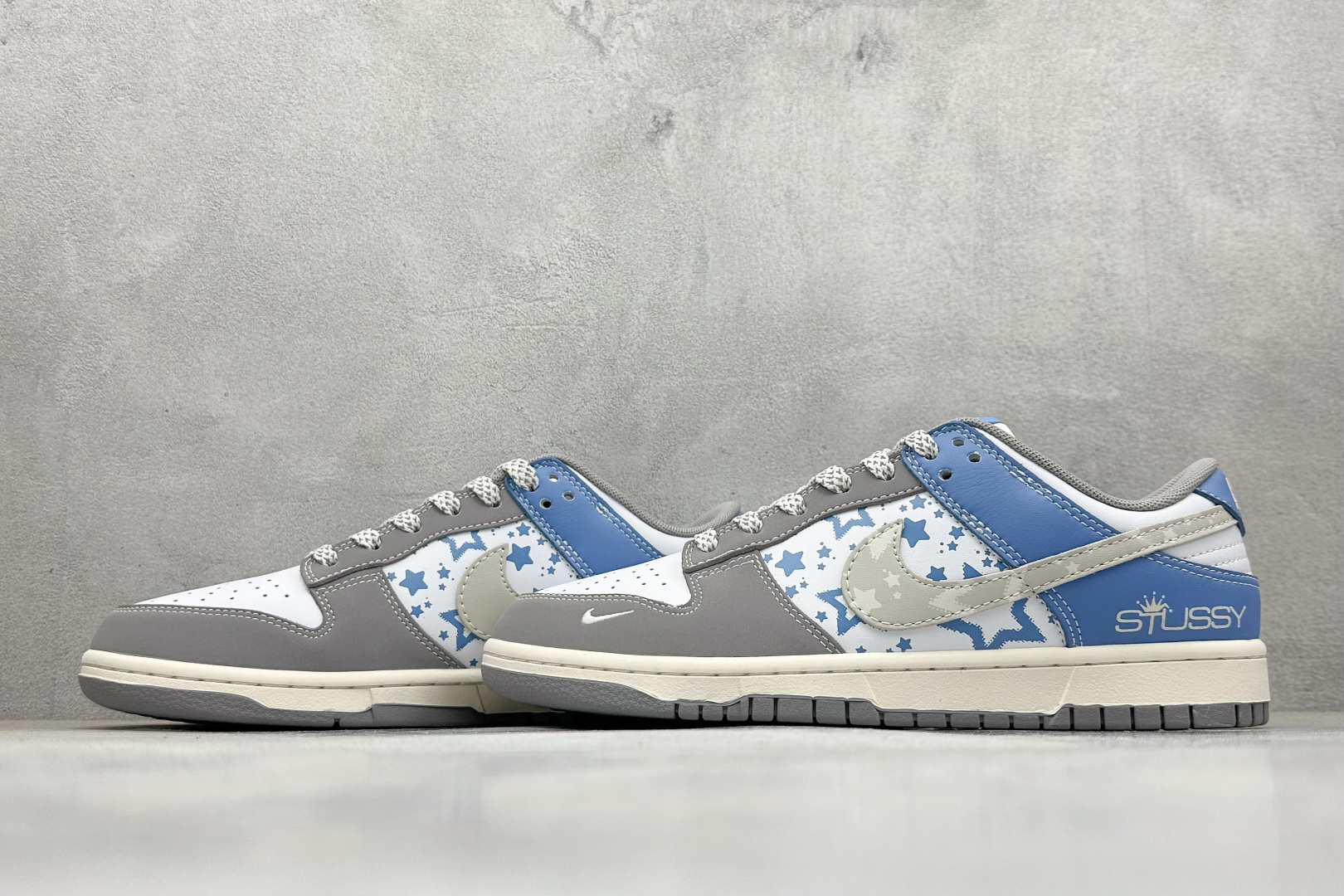 Nike SB Dunk Low x Stussy 灰白蓝小勾 HS2506-233