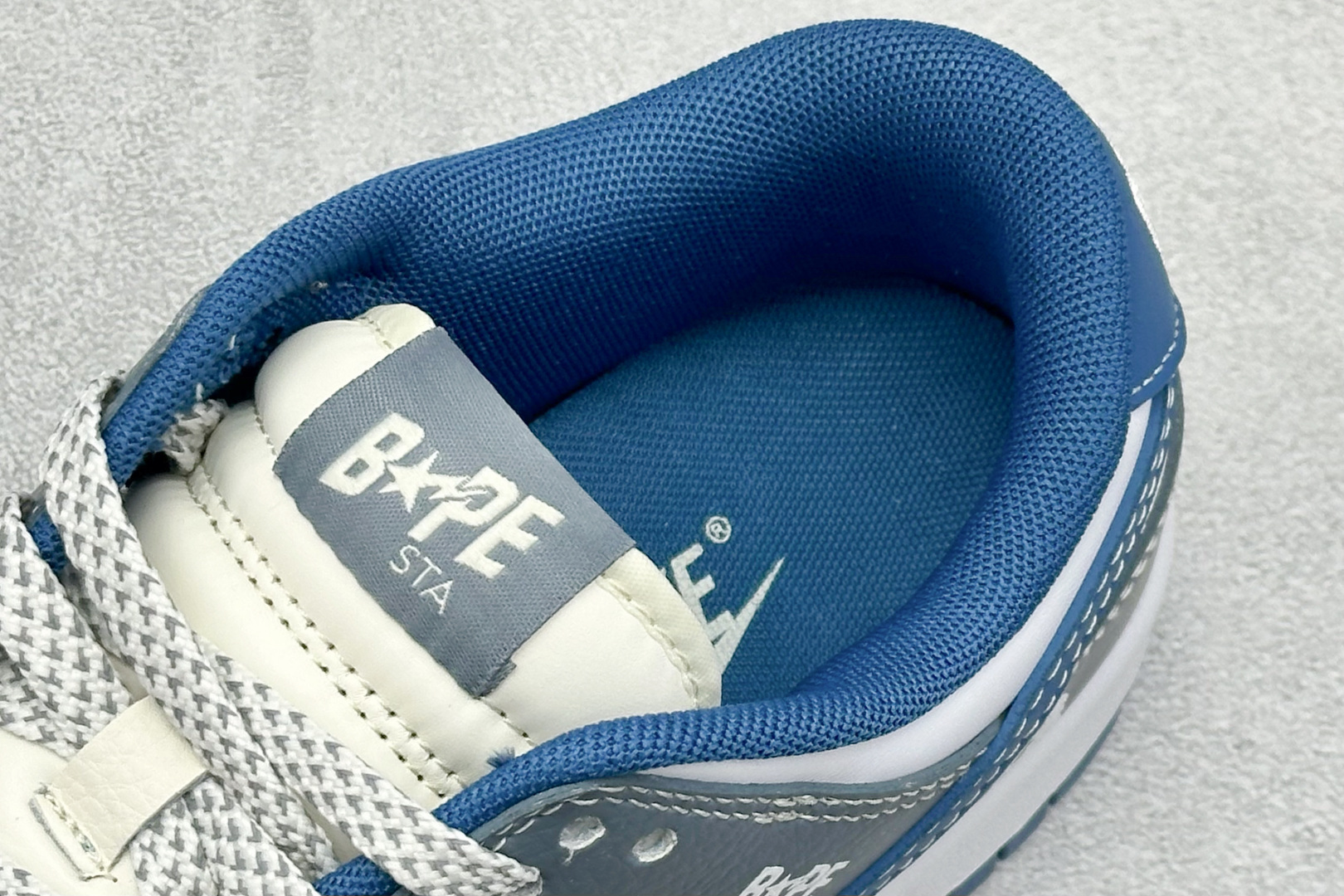 240 Nike SB Dunk Low x BAPE 灰白蓝小勾 HS2506-232