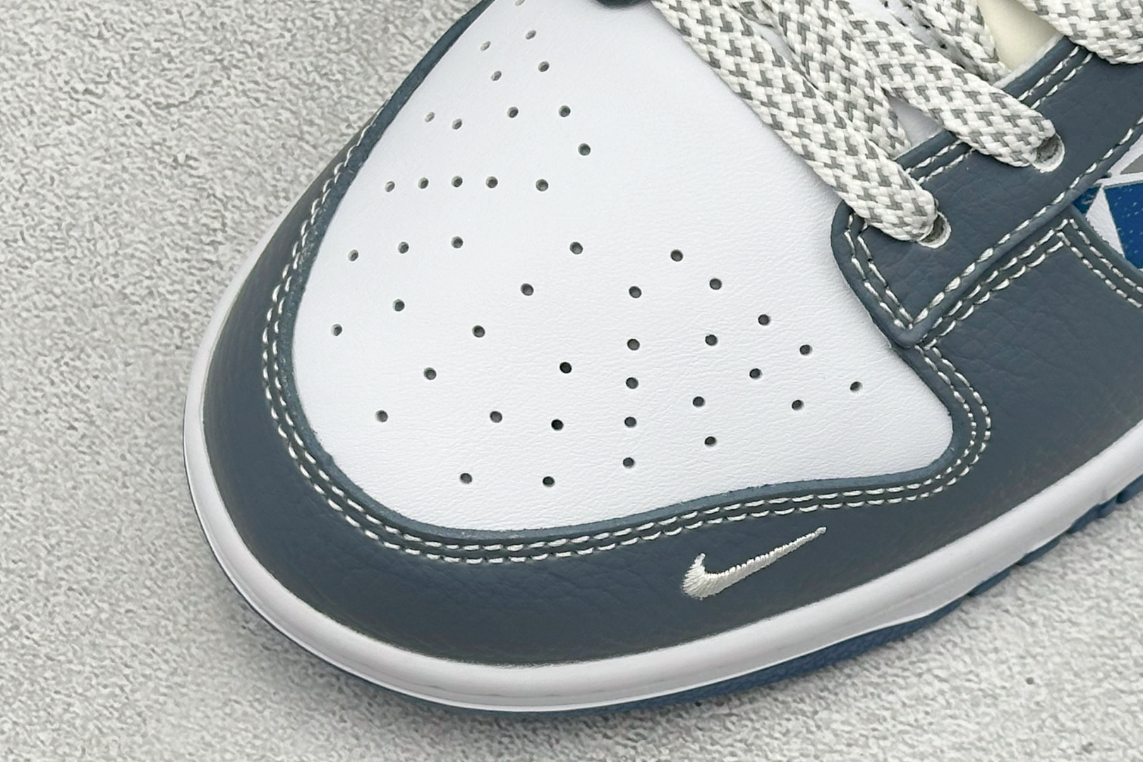 240 Nike SB Dunk Low x BAPE 灰白蓝小勾 HS2506-232