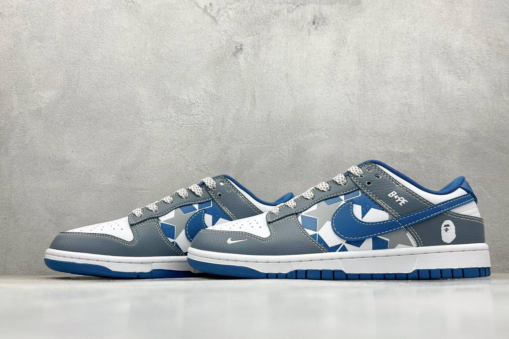 240 Nike SB Dunk Low x BAPE 灰白蓝小勾 HS2506-232