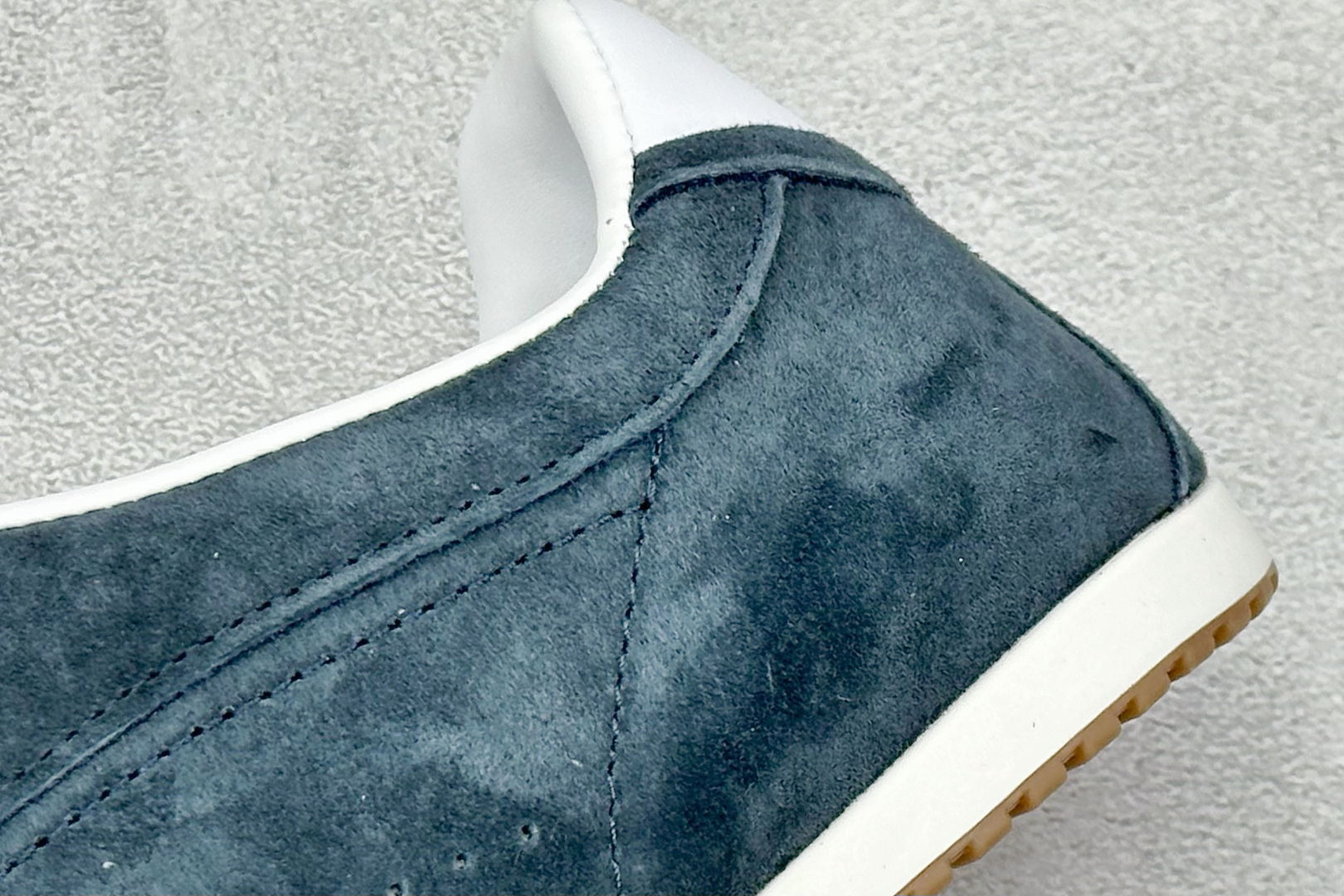 200 K版Alo Yoga Sunset Sneaker 徳训生活休闲鞋 A0891U-Black