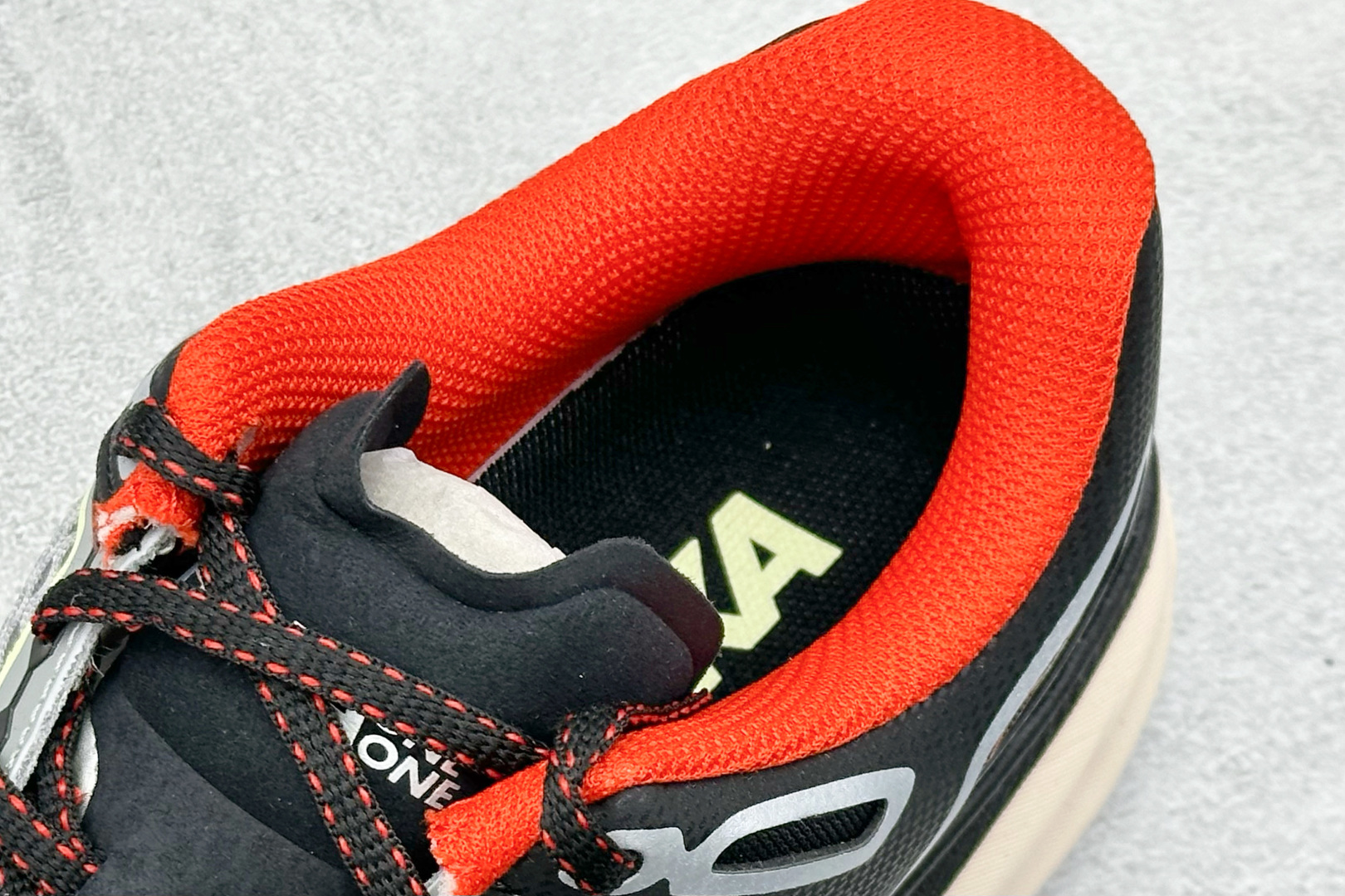 200 HOKA ONE ONE Clifton ONE9 克里夫顿9代专业性能减震公路跑步鞋 1155370/HBN