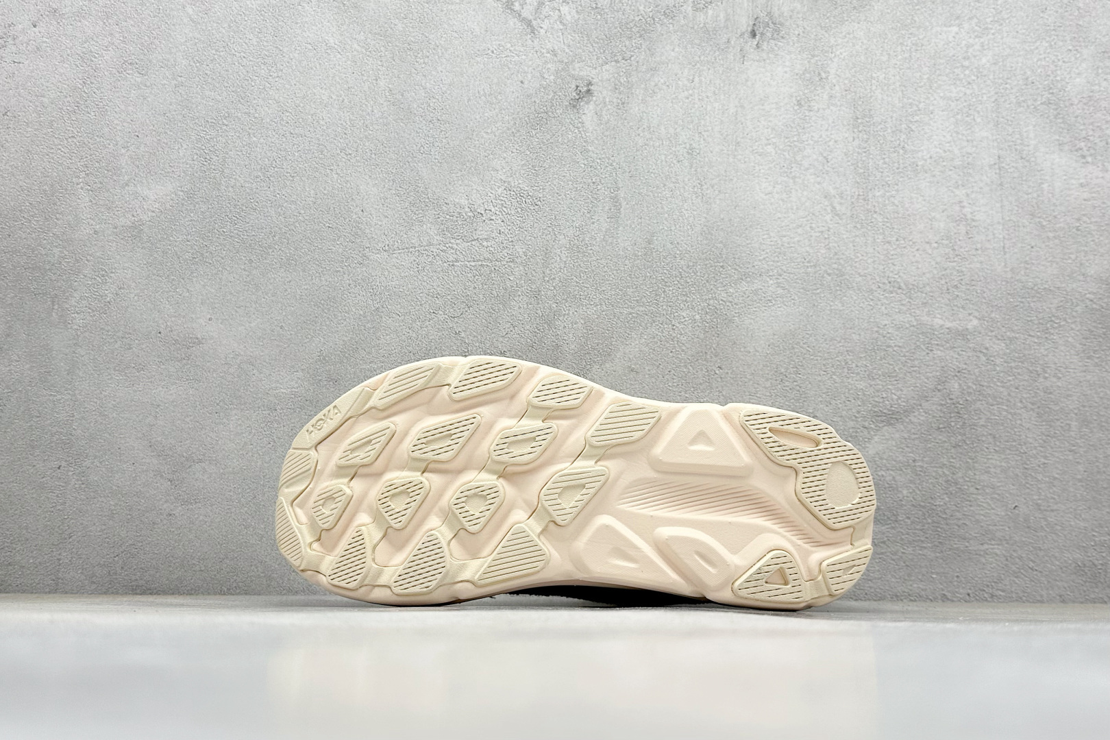 200 HOKA ONE ONE Clifton ONE9 克里夫顿9代专业性能减震公路跑步鞋 1162135/ACL-Chinese UA Cheap High Quatity Brand Clothes Bags handbags Sneakers wholesale wholesaler seller from China Factory suppliers Fashion Clothing Shoes best Quality Beautiful Price 200 HOKA ONE ONE Clifton ONE9 克里夫顿9代专业性能减震公路跑步鞋 1162135/ACL