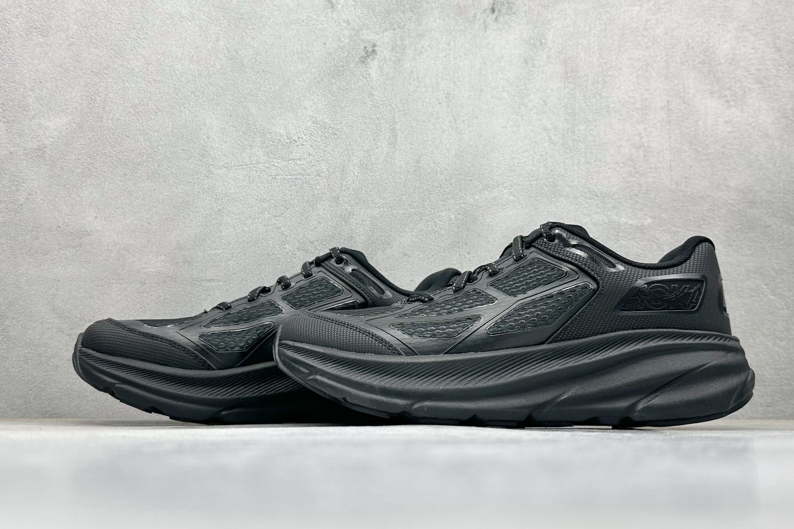 200 HOKA ONE ONE Clifton ONE9 克里夫顿9代专业性能减震公路跑步鞋 1155370/BBNB