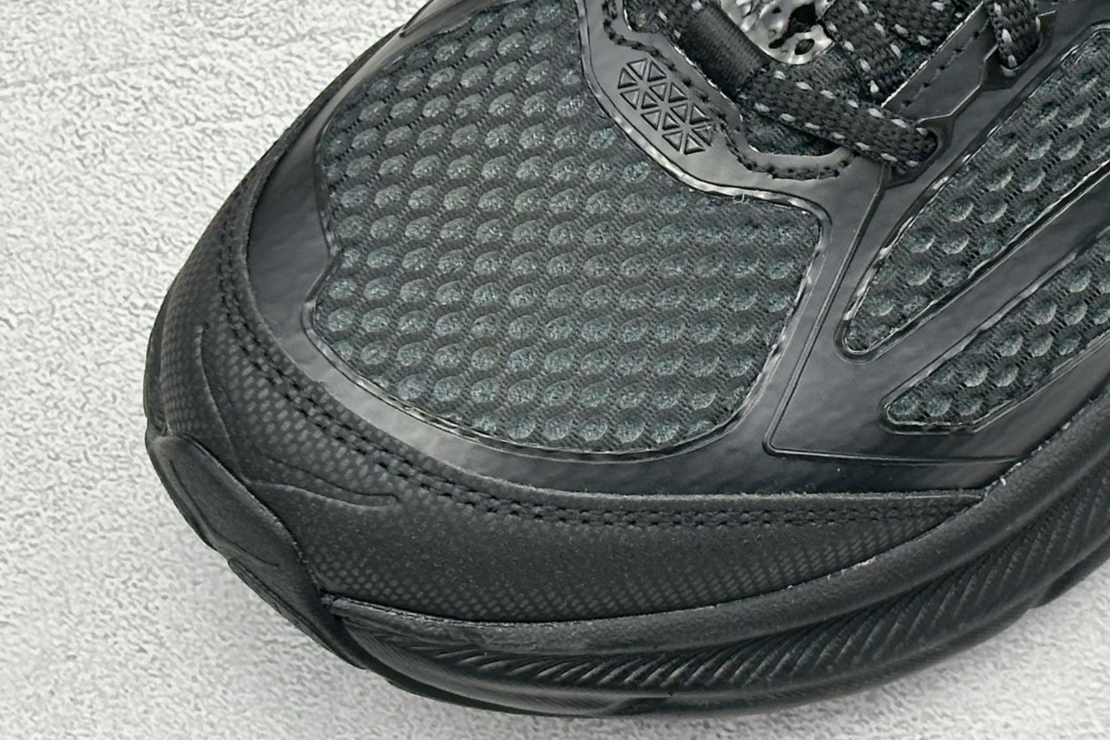 200 HOKA ONE ONE Clifton ONE9 克里夫顿9代专业性能减震公路跑步鞋 1155370/BBNB