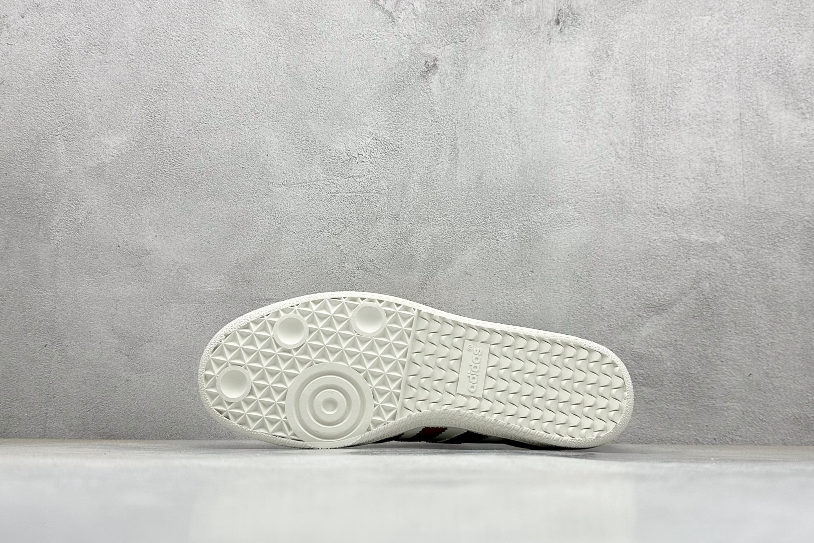 160 Adidas originals Samba x 纪梵希联名 桑巴舞系列复古经典轻便板鞋 GJ75805