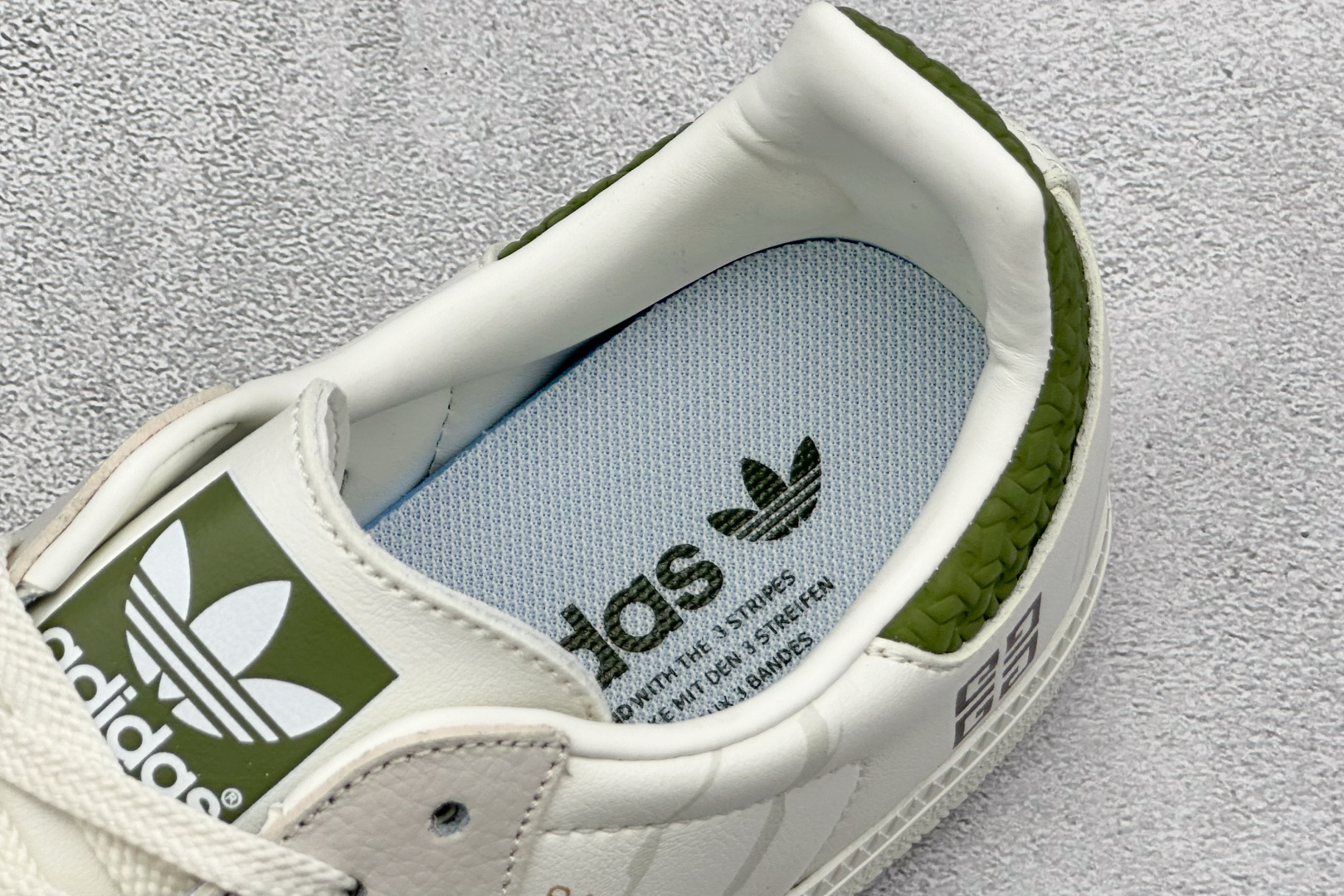 160 Adidas originals Samba x 纪梵希联名 桑巴舞系列复古经典轻便板鞋 GJ75805