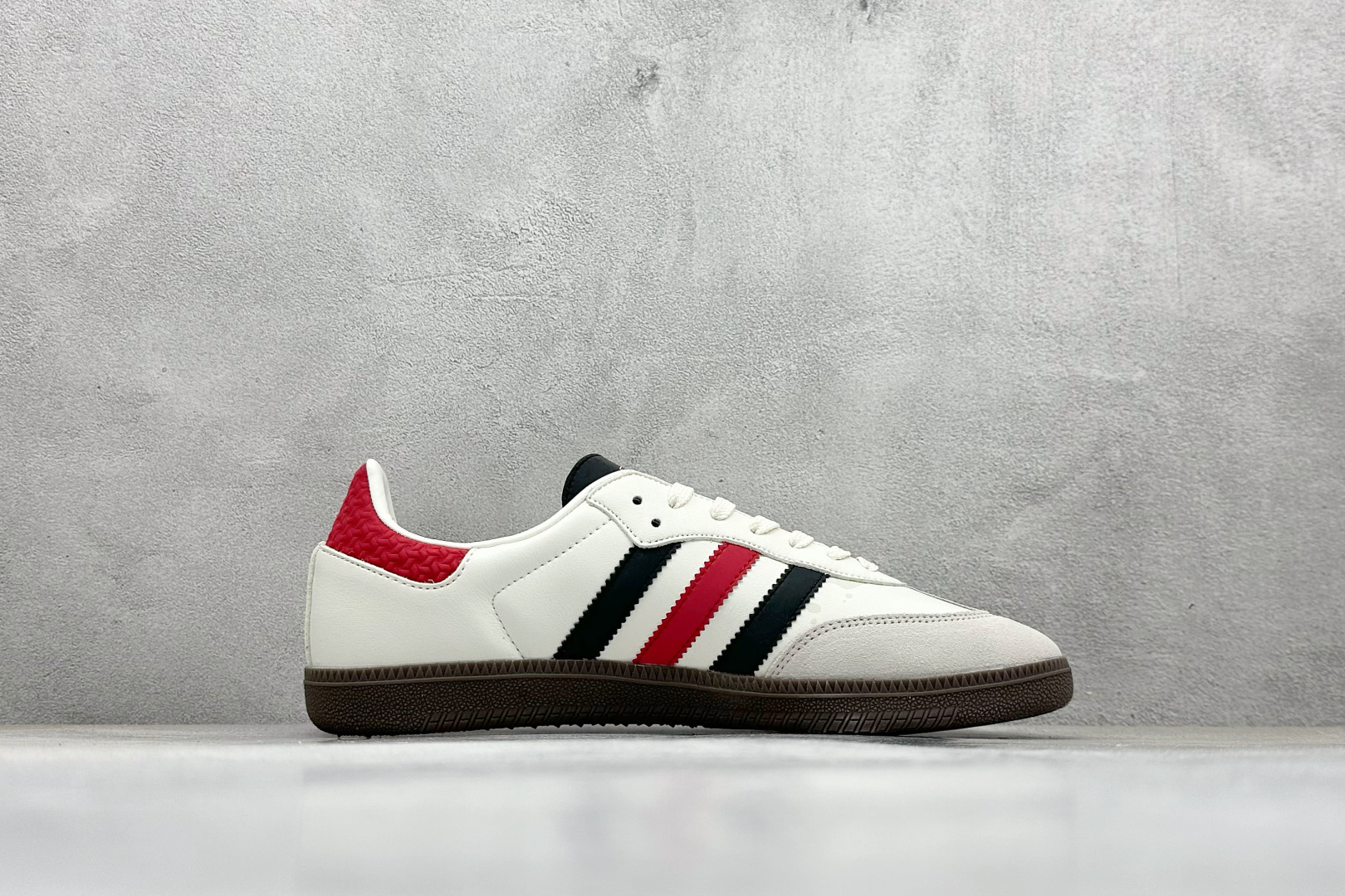 160 Adidas originals Samba x MLB联名 桑巴舞系列复古经典轻便板鞋 GJ75812-Chinese UA Cheap High Quatity Brand Clothes Bags handbags Sneakers wholesale wholesaler seller from China Factory suppliers Fashion Clothing Shoes best Quality Beautiful Price 160 Adidas originals Samba x MLB联名 桑巴舞系列复古经典轻便板鞋 GJ75812