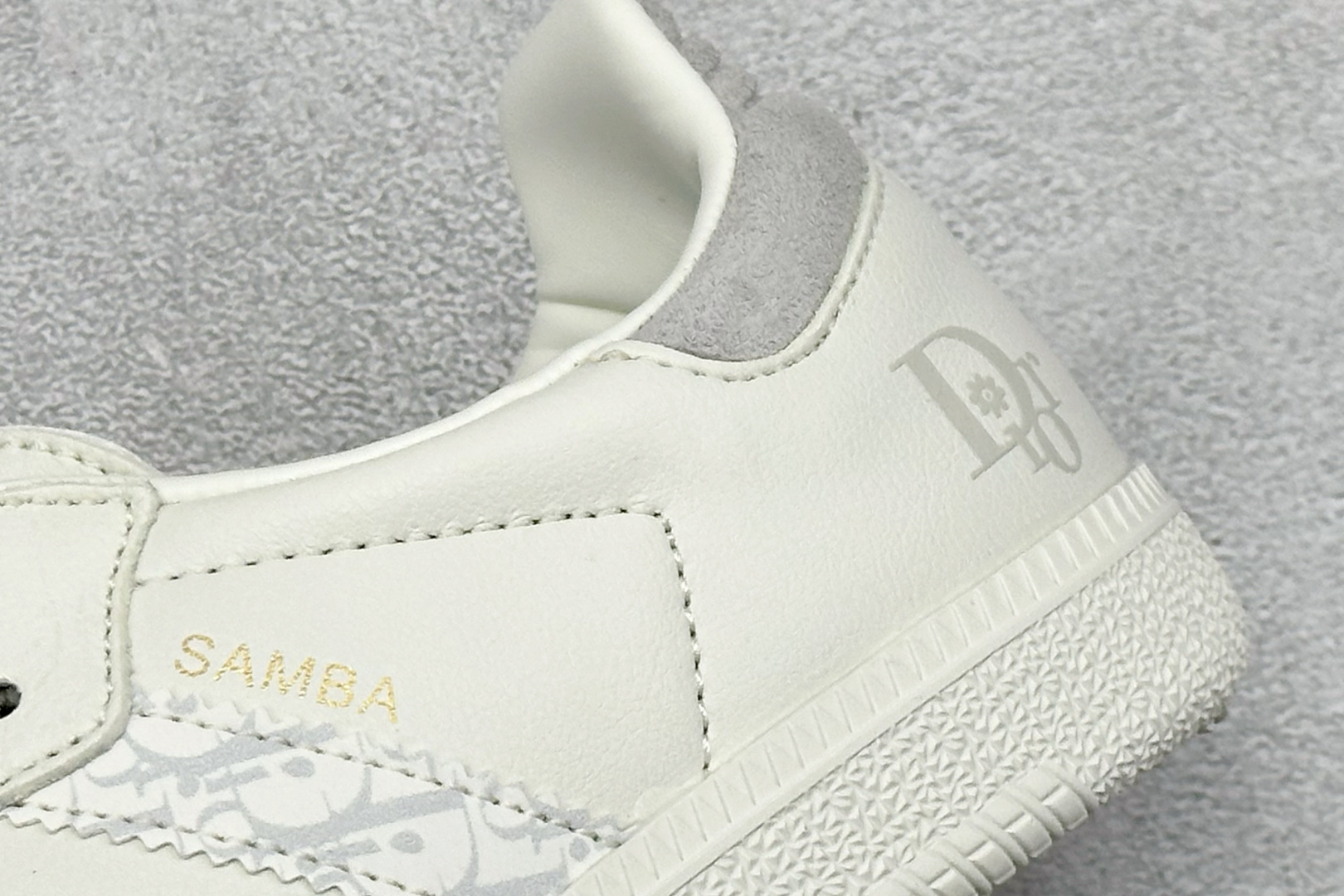 160 Adidas originals Samba x 迪奥联名 桑巴舞系列复古经典轻便板鞋 GJ75808