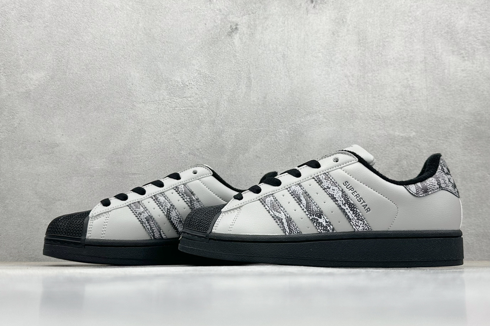 Adidas Originals Superstar II 贝壳头休闲板鞋 JR6059