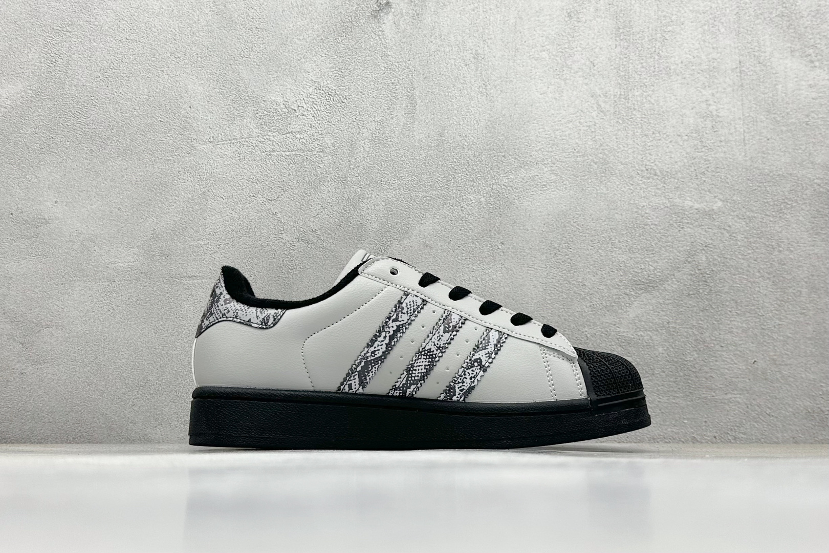 Adidas Originals Superstar II 贝壳头休闲板鞋 JR6059