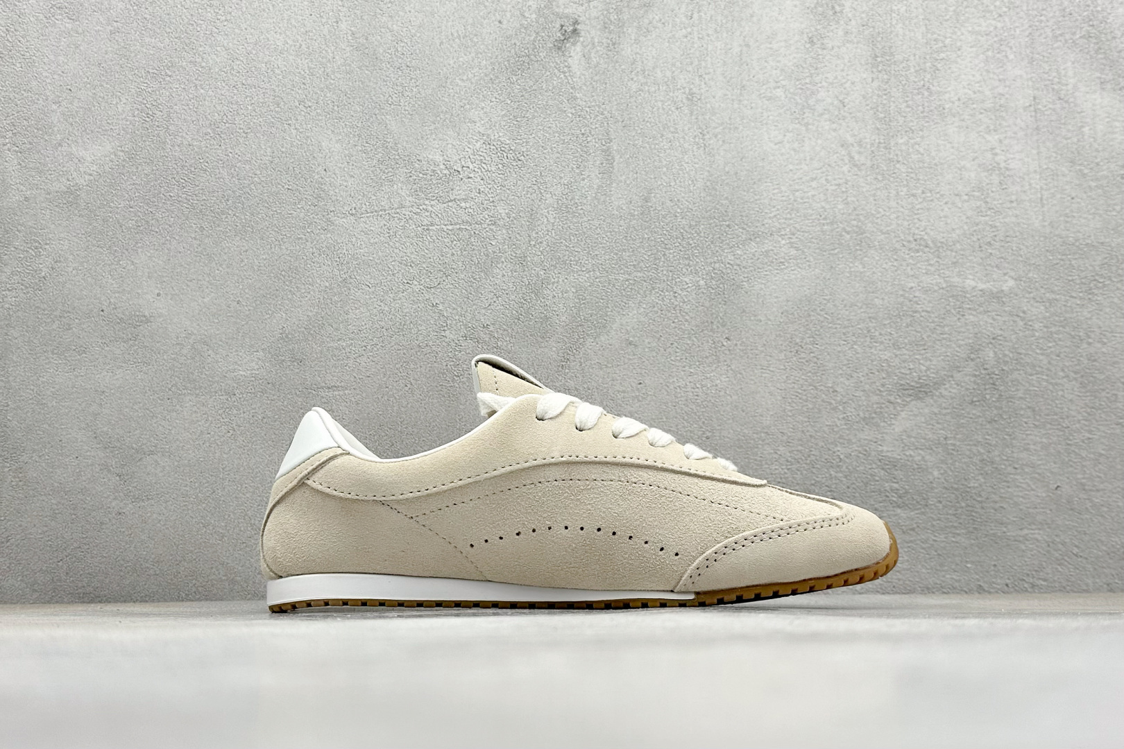 210 S版 ALO SUNSET SNEAKER 休闲城市通勤训练跑步鞋 舒适百搭 网布减震透气支撑耐磨低帮 A0891U_SANDSTONE-Chinese UA Cheap High Quatity Brand Clothes Bags handbags Sneakers wholesale wholesaler seller from China Factory suppliers Fashion Clothing Shoes best Quality Beautiful Price 210 S版 ALO SUNSET SNEAKER 休闲城市通勤训练跑步鞋 舒适百搭 网布减震透气支撑耐磨低帮 A0891U_SANDSTONE